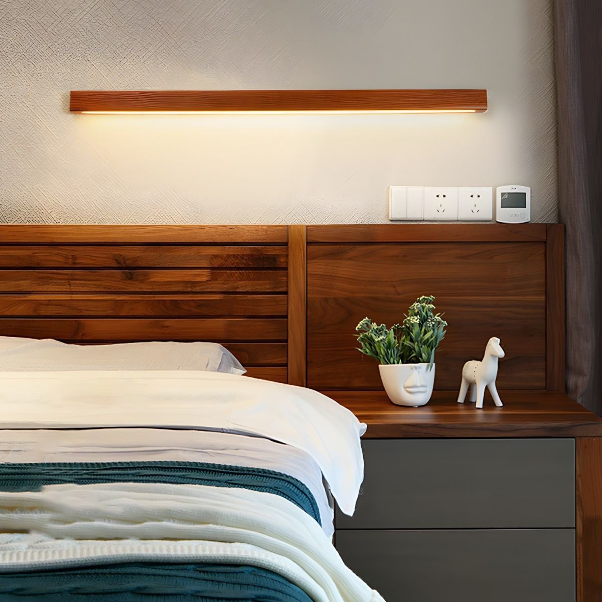 Arlo Linear Wood Wall Light - Lumpaz