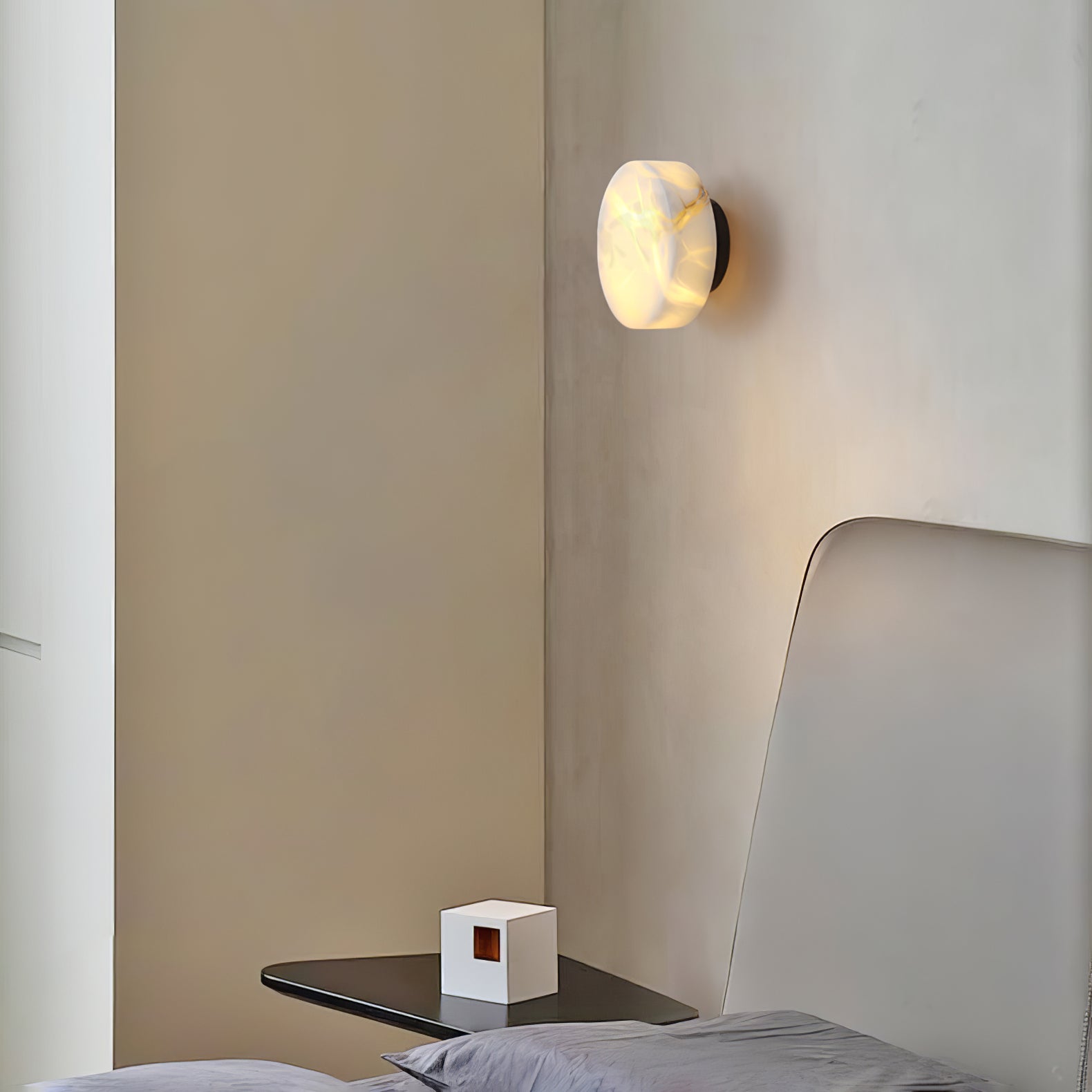 Cylindrical Alabaster Wall Light - Lumpaz