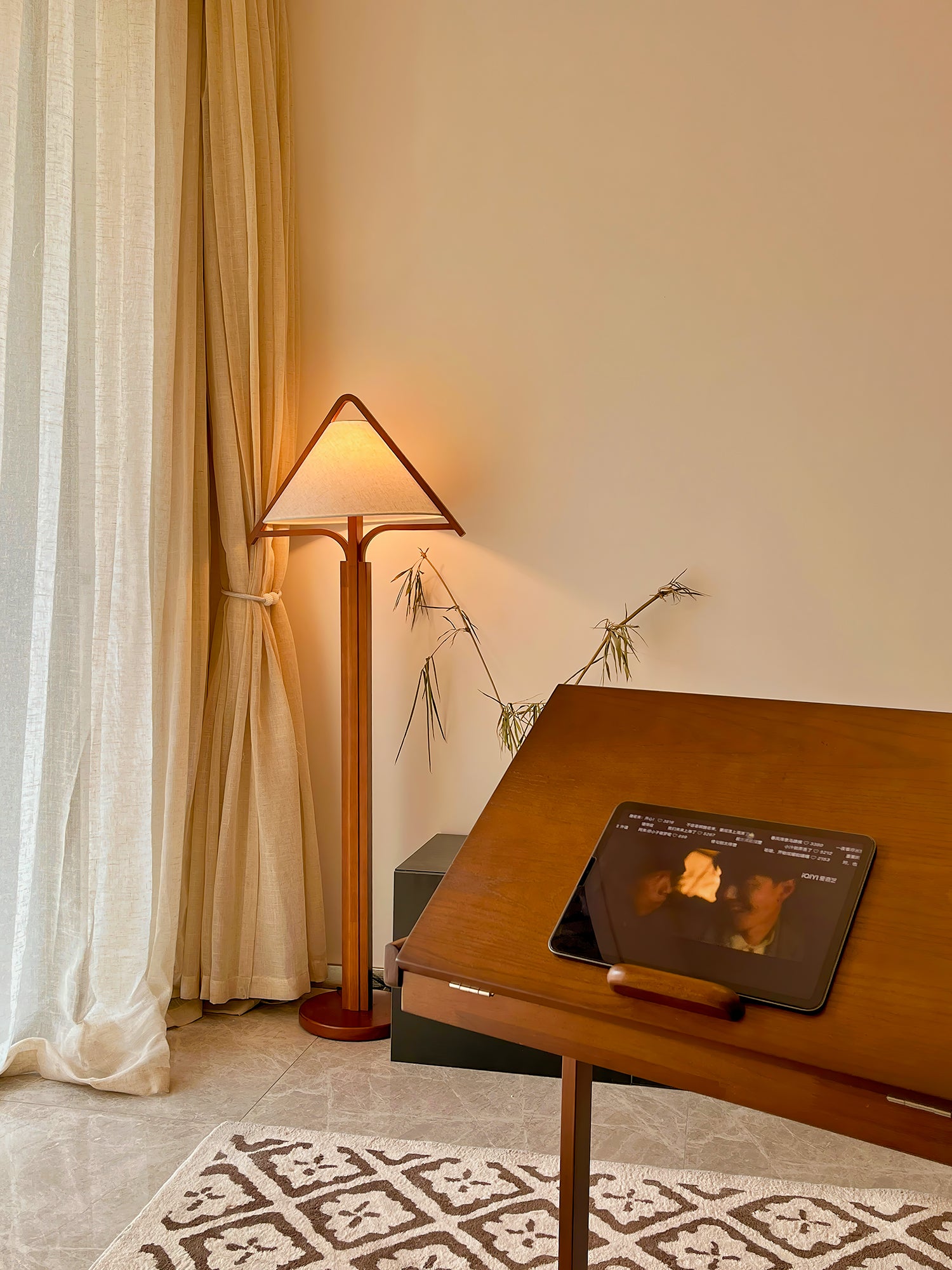 Apex Triangle Shade Floor Lamp - Lumpaz