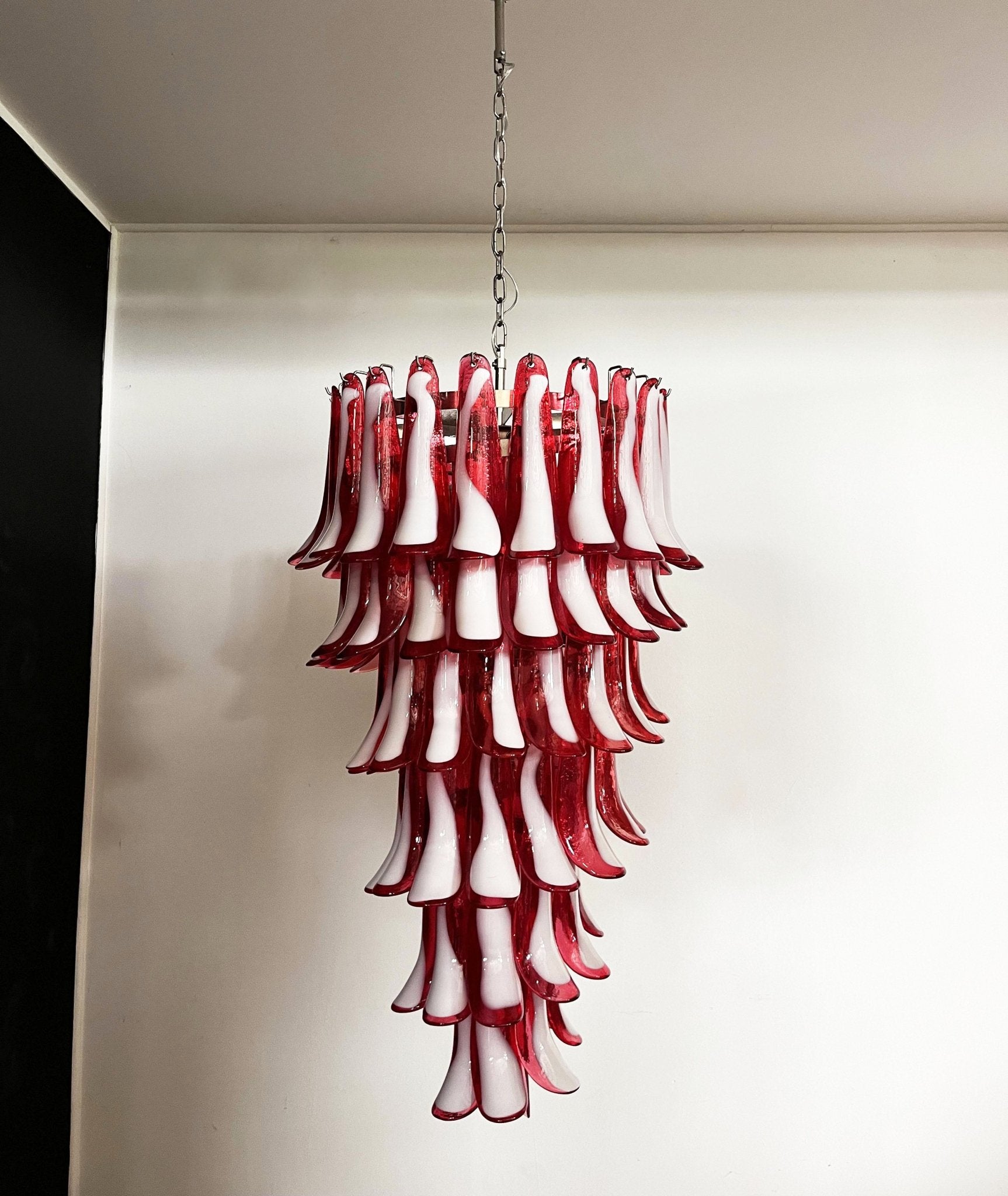 Murano Red Petals Spiral Chandelier - Lumpaz
