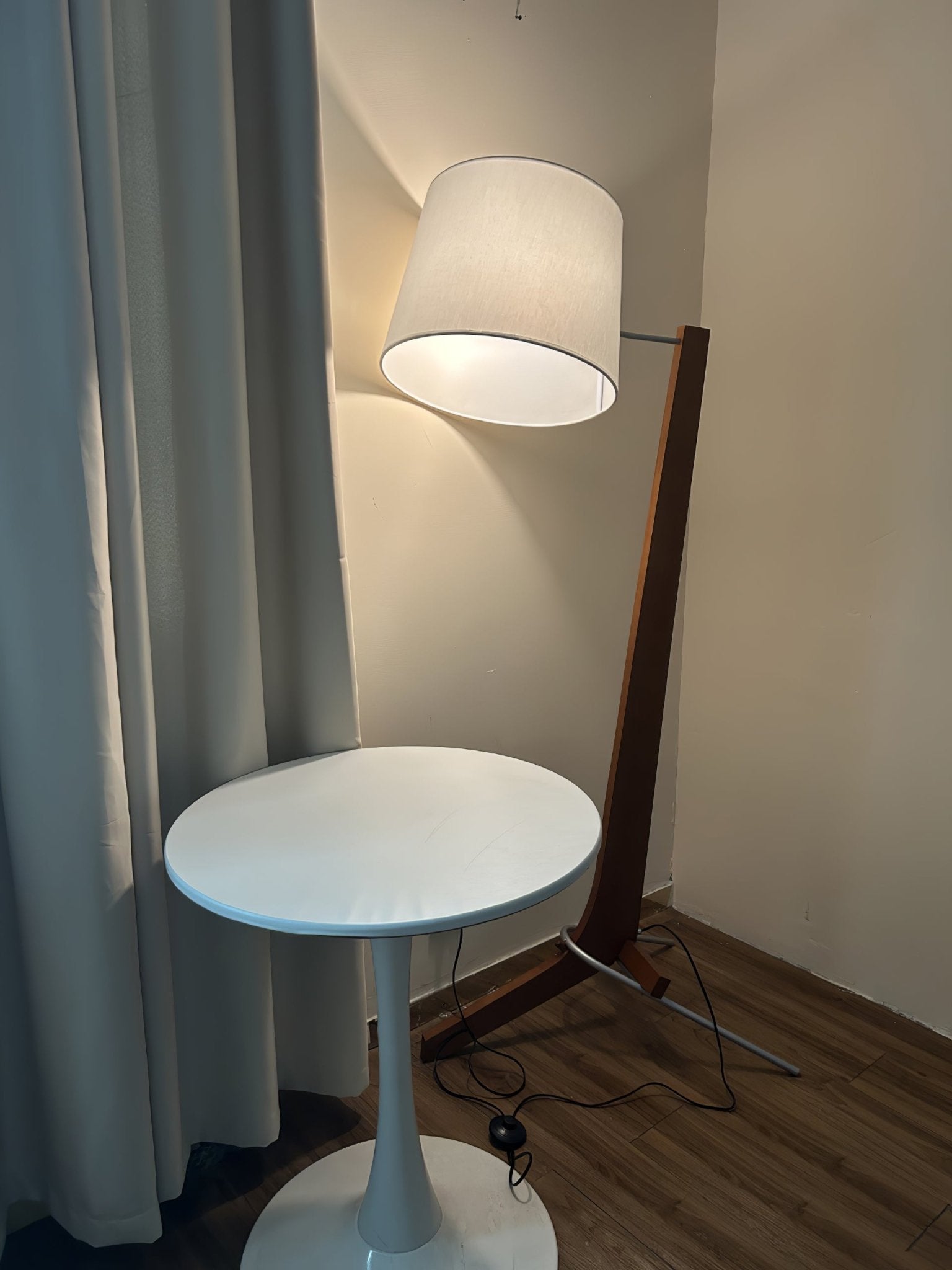 Tusk Arc Floor Lamp - Lumpaz