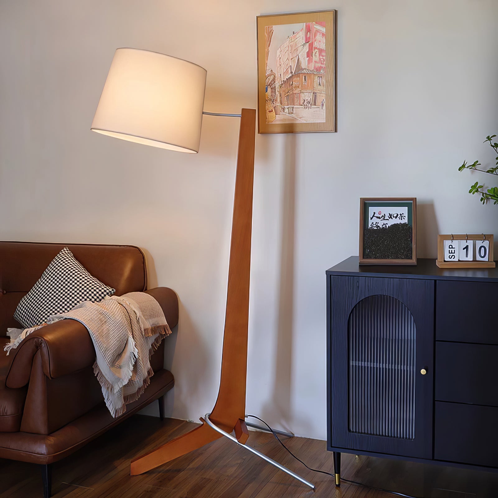 Tusk Arc Floor Lamp - Lumpaz