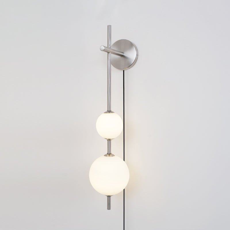 Vertical Globe Plug-in Wall Lamp - Lumpaz