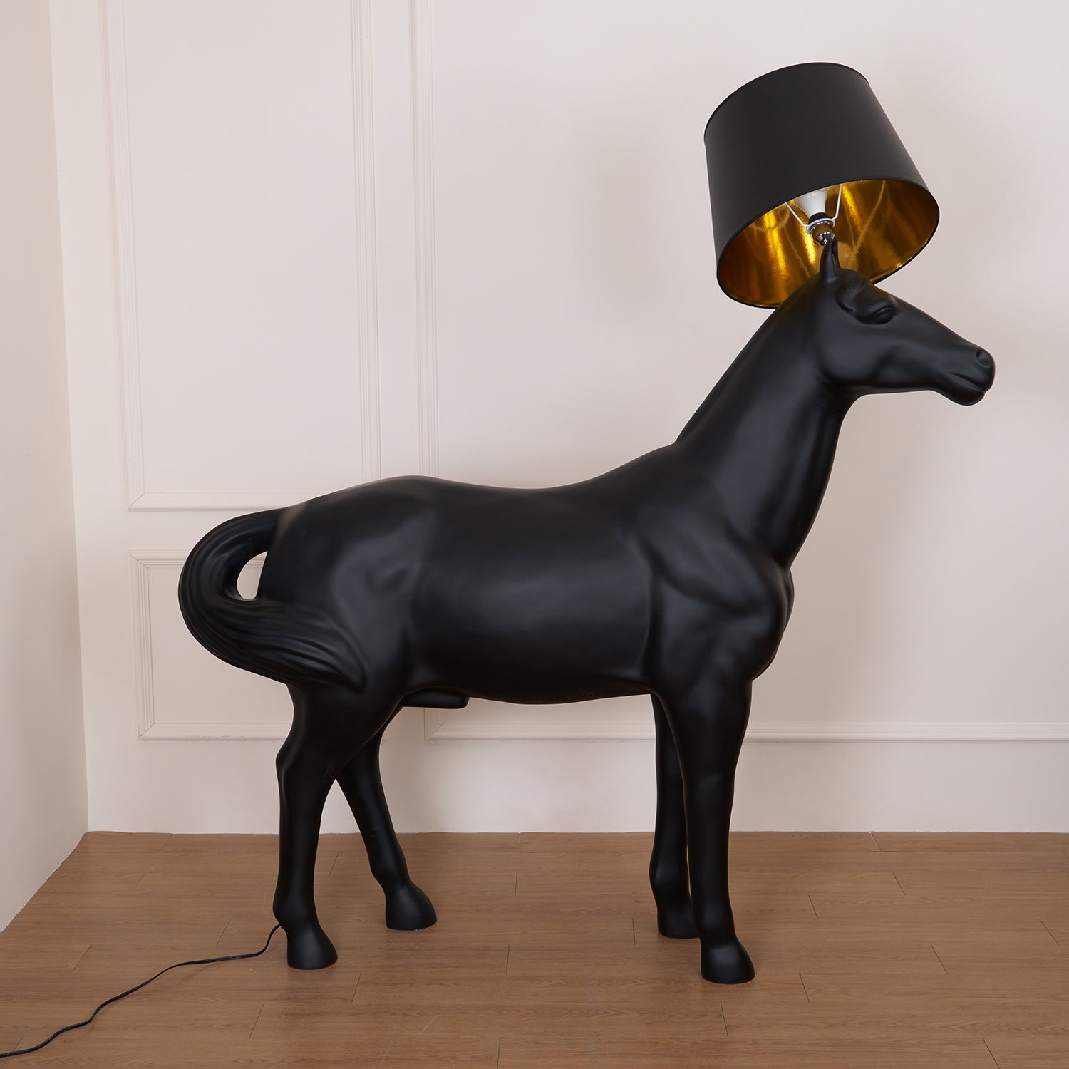 Equine Majesty Floor Lamp - Lumpaz