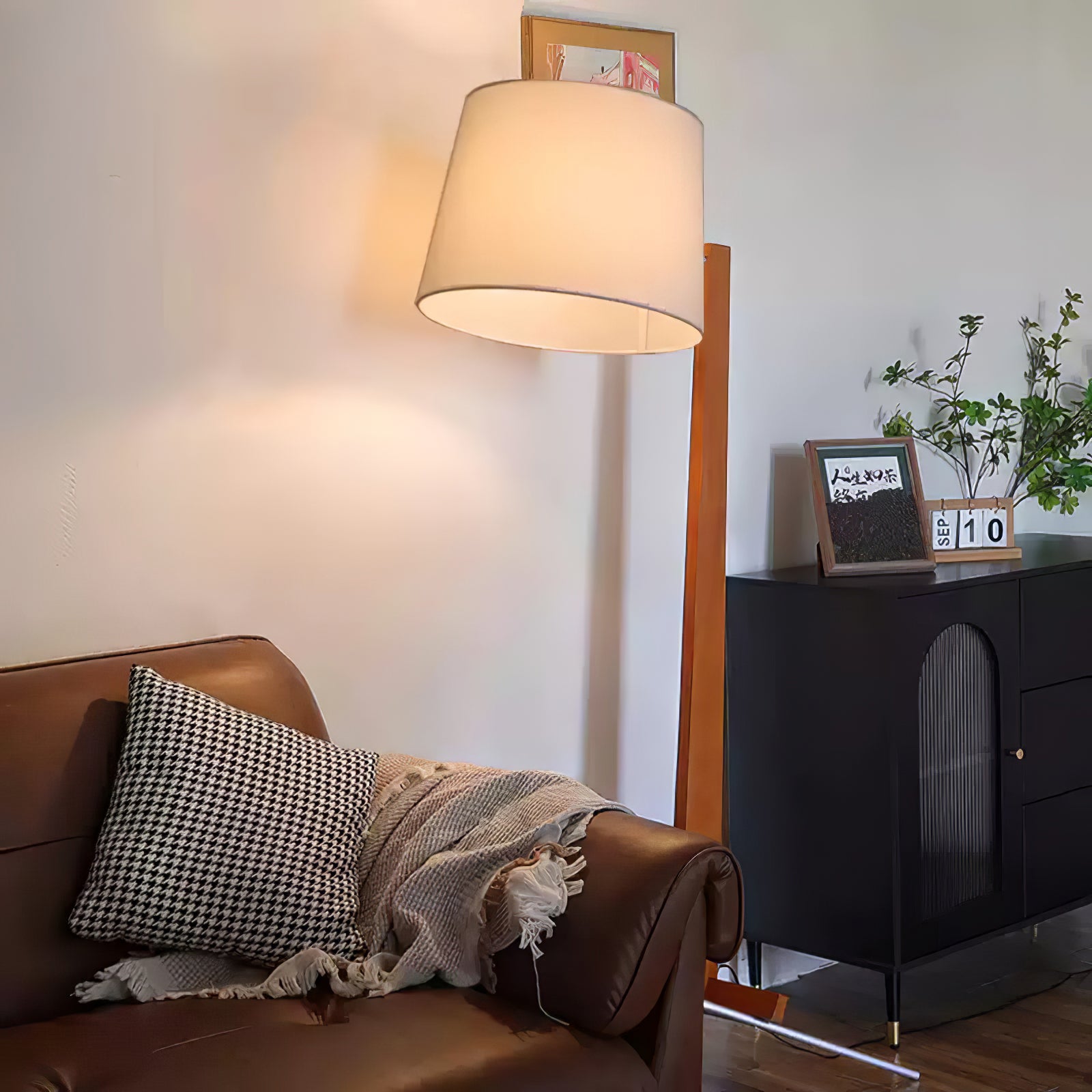 Tusk Arc Floor Lamp - Lumpaz
