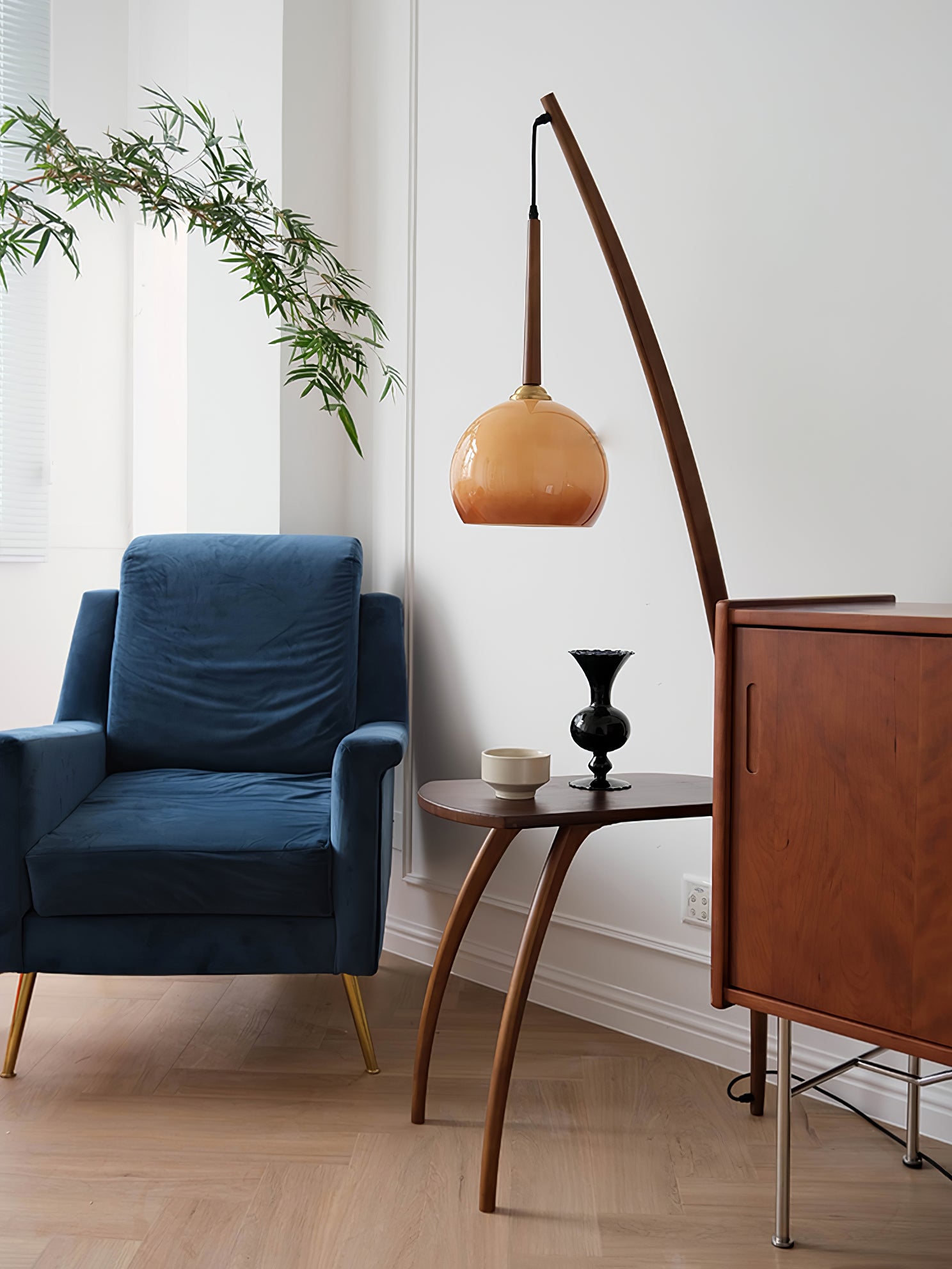 Arc Sphere Floor Lamp - Lumpaz