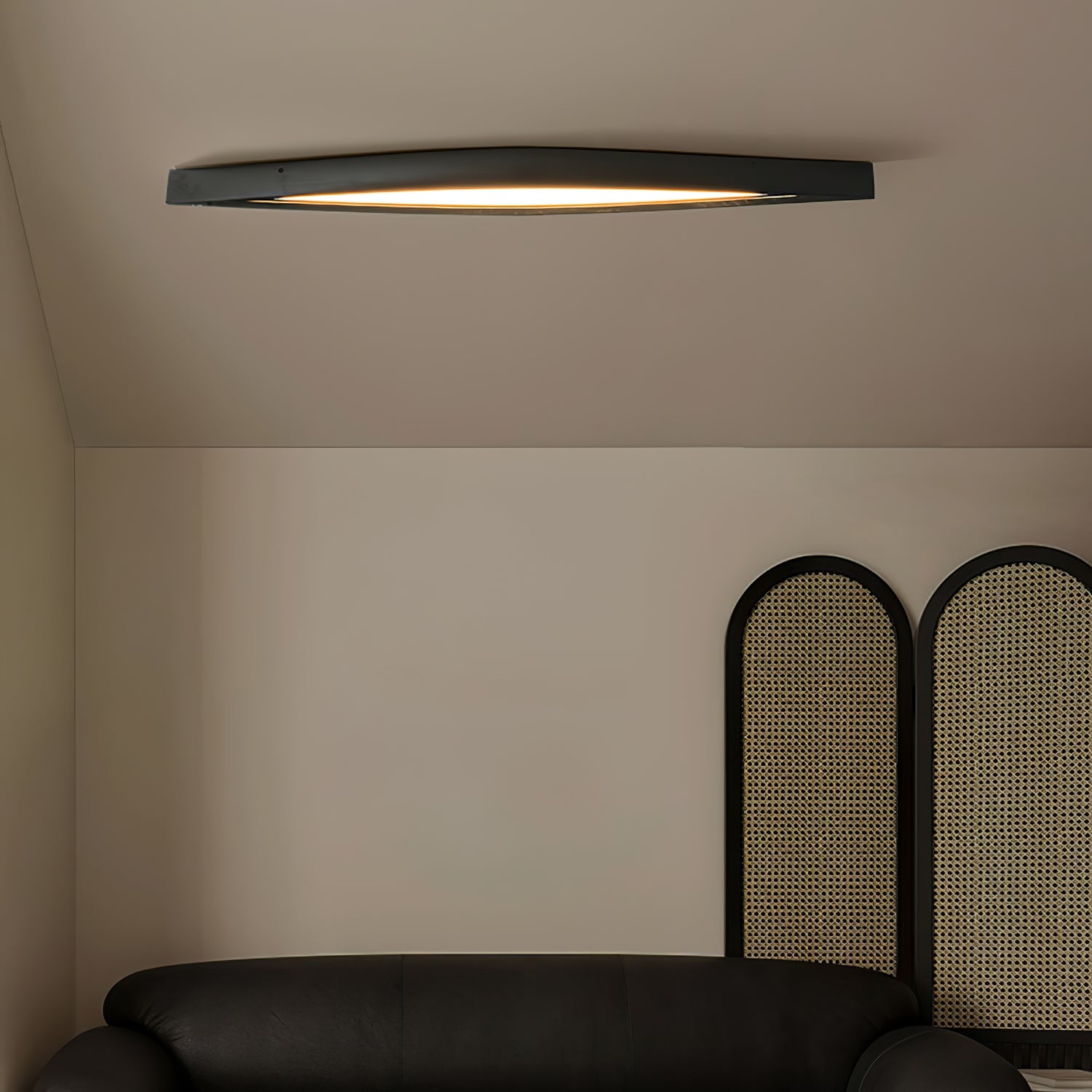 Horizon Linear Wood Ceiling Lamp - Lumpaz