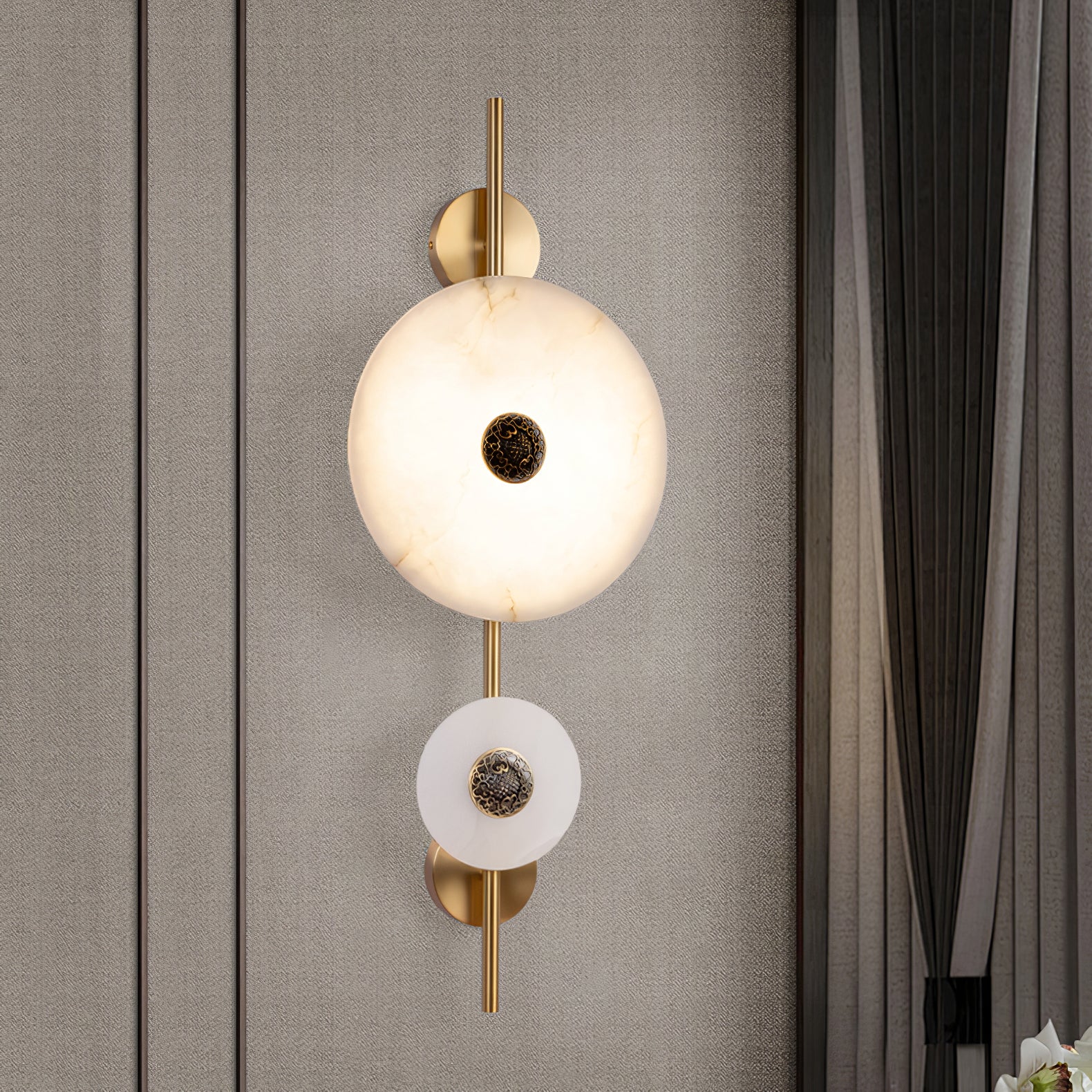 Alabaster Eclipse Wall Light - Lumpaz