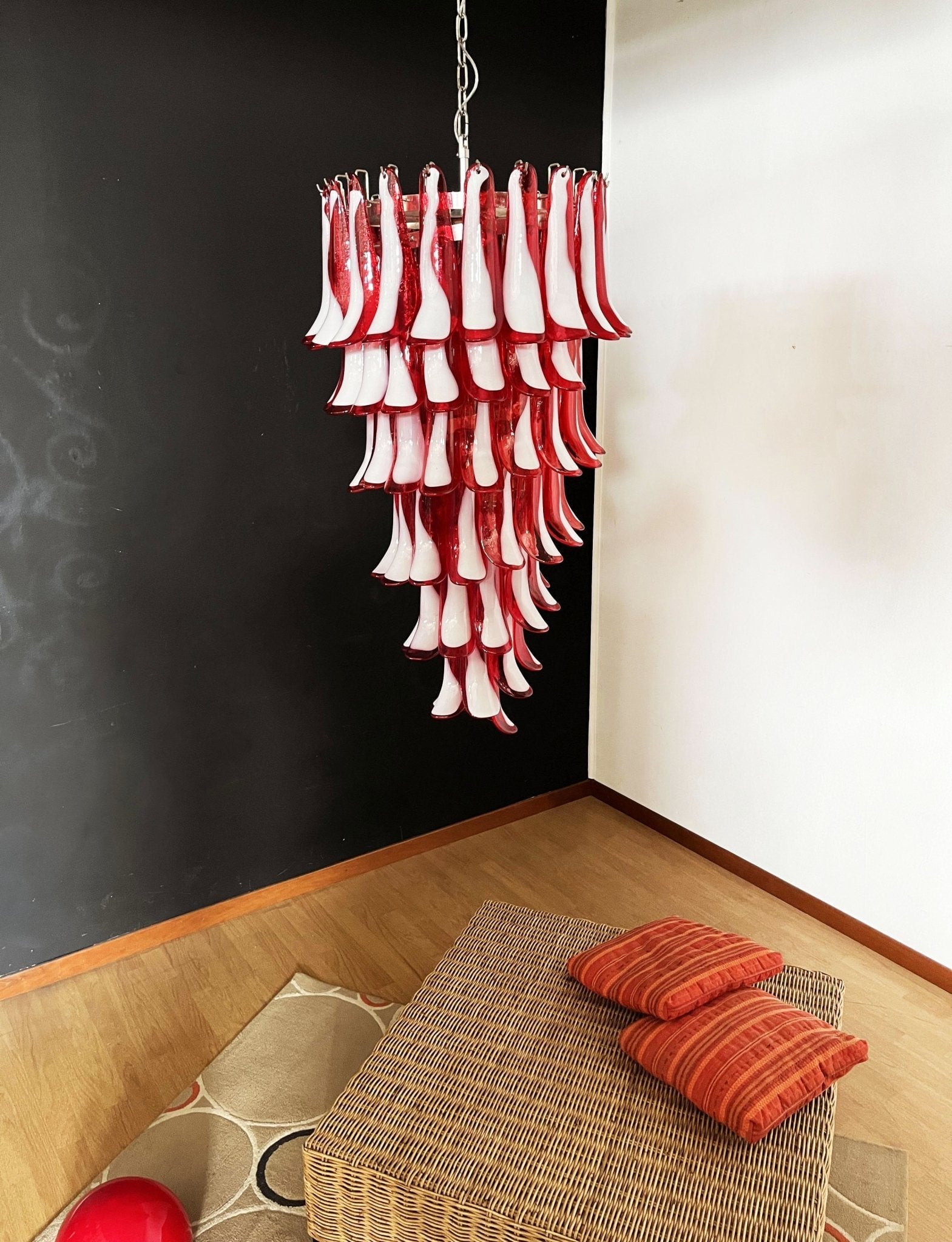 Murano Red Petals Spiral Chandelier - Lumpaz