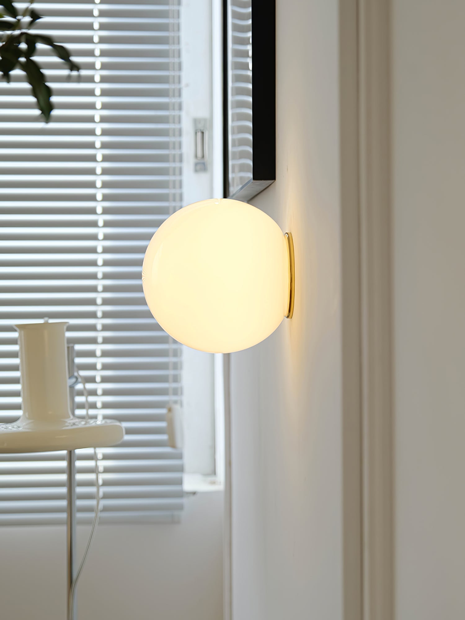 Glass Mini Orb Wall Lamp - Lumpaz