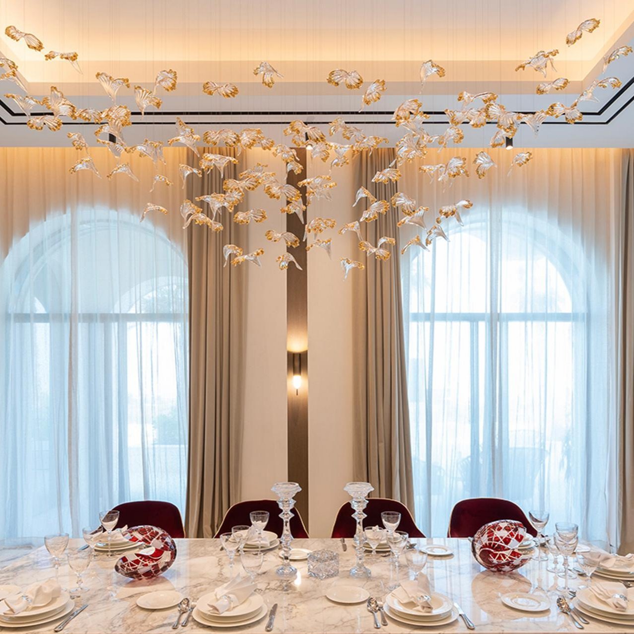 Frosted Petals Frozen Chandelier - Lumpaz