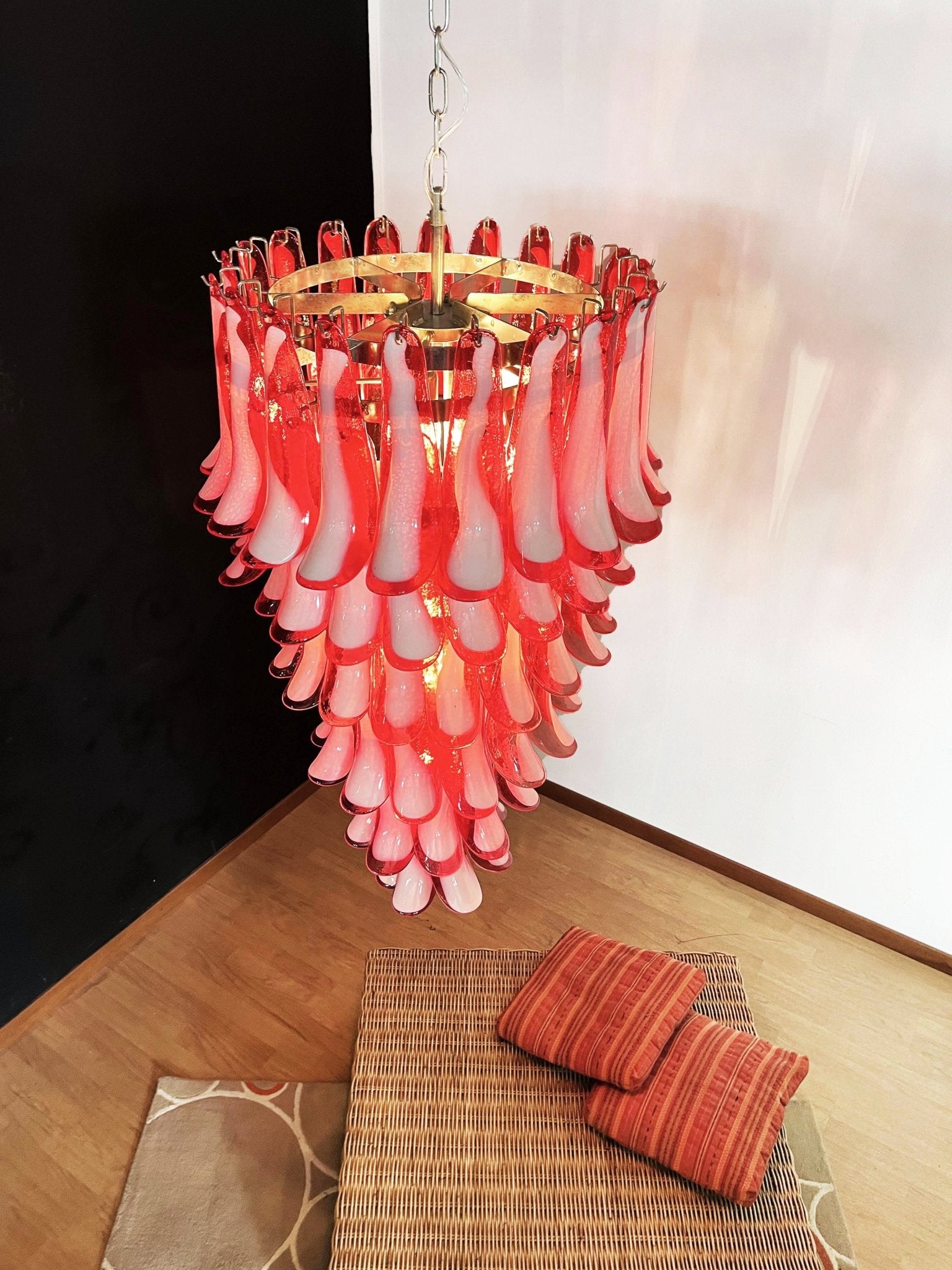 Murano Red Petals Spiral Chandelier - Lumpaz