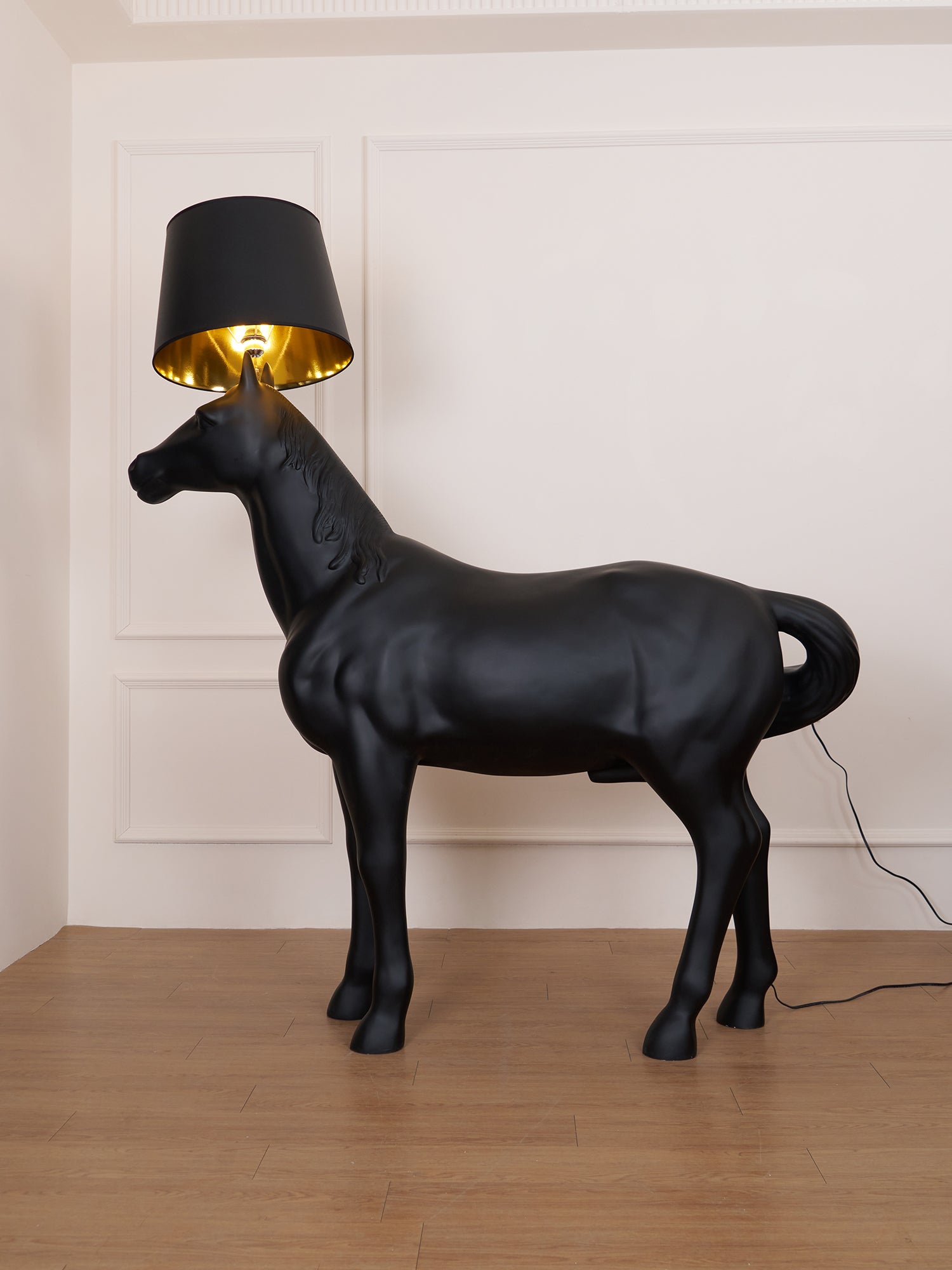 Equine Majesty Floor Lamp - Lumpaz