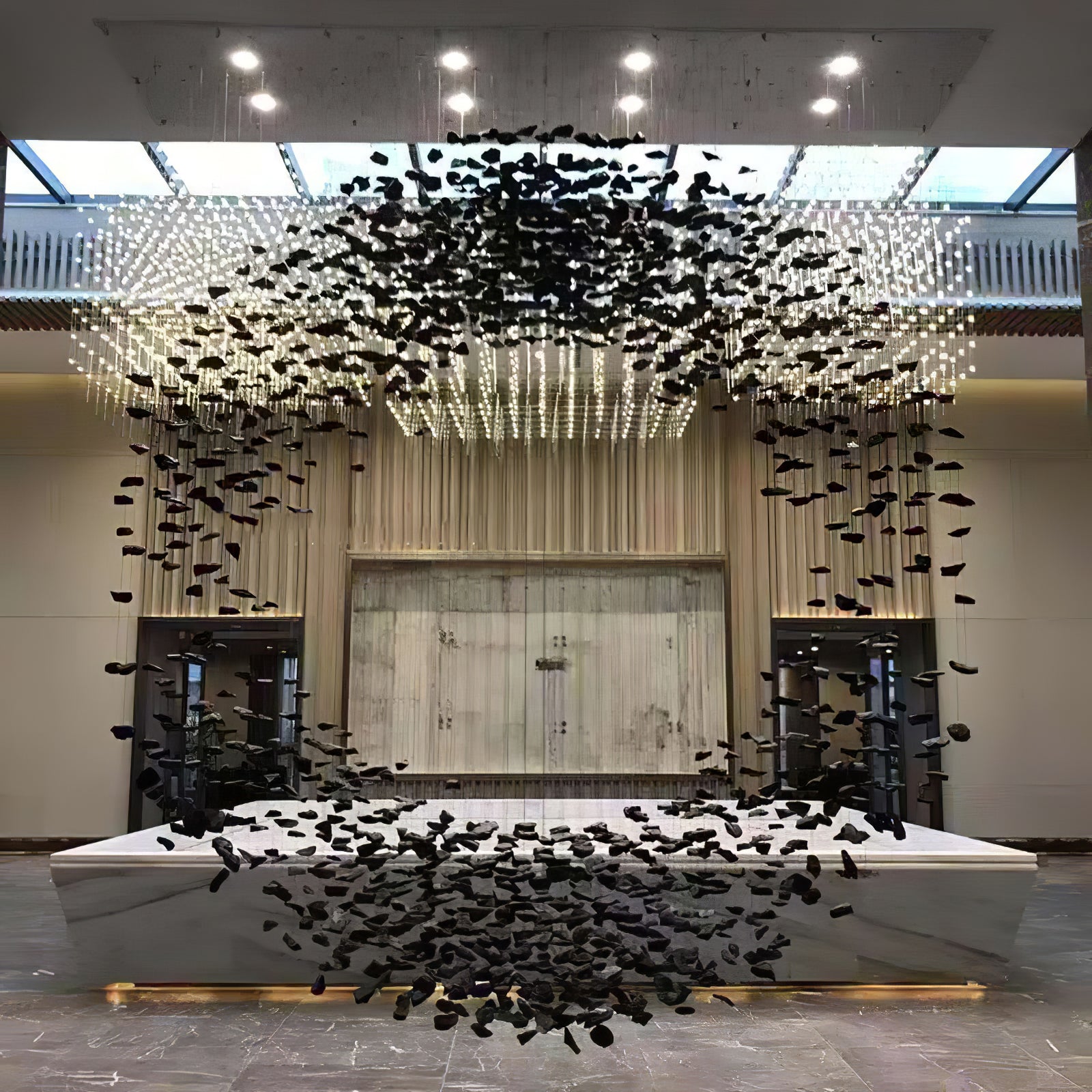 Charcoal Shape O Chandelier - Lumpaz