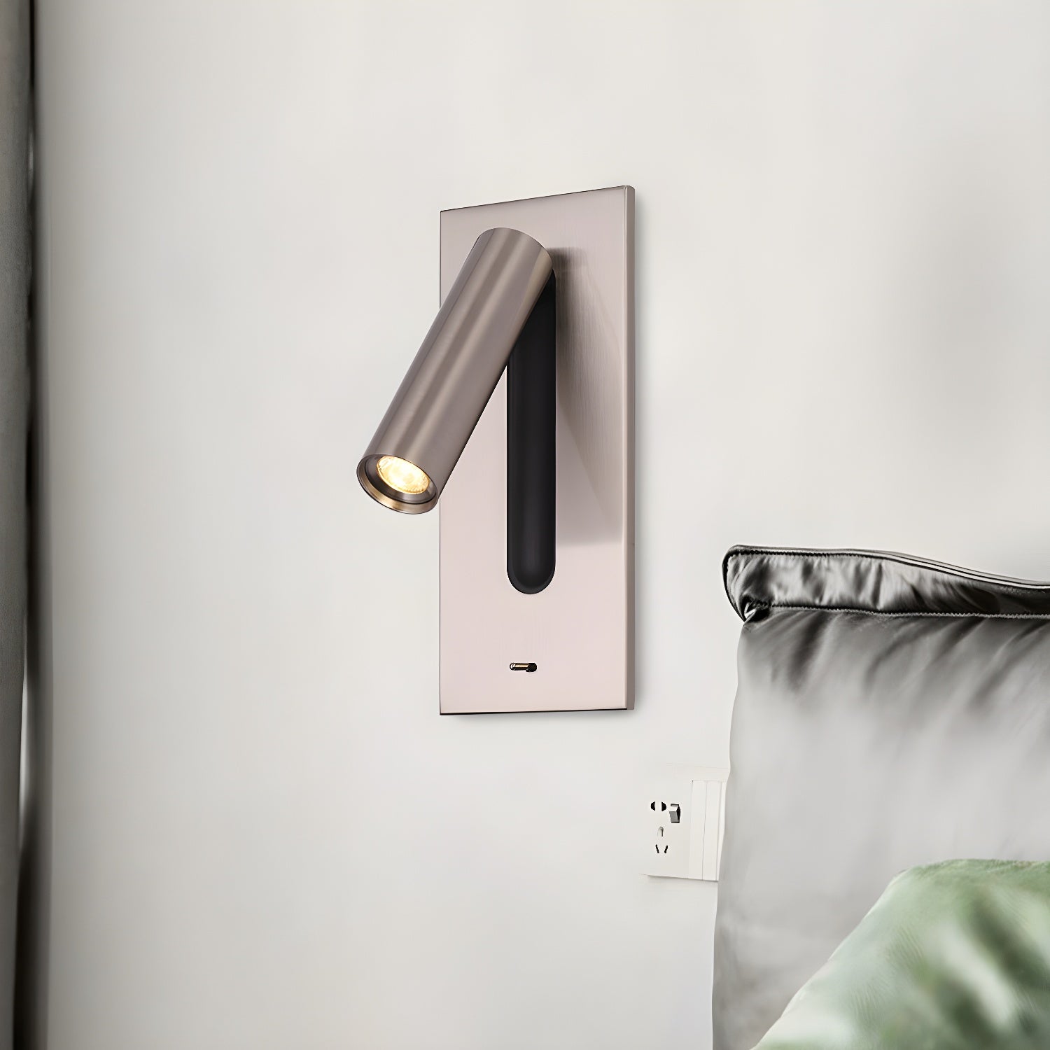 Axel Rotating Wall Sconce - Lumpaz
