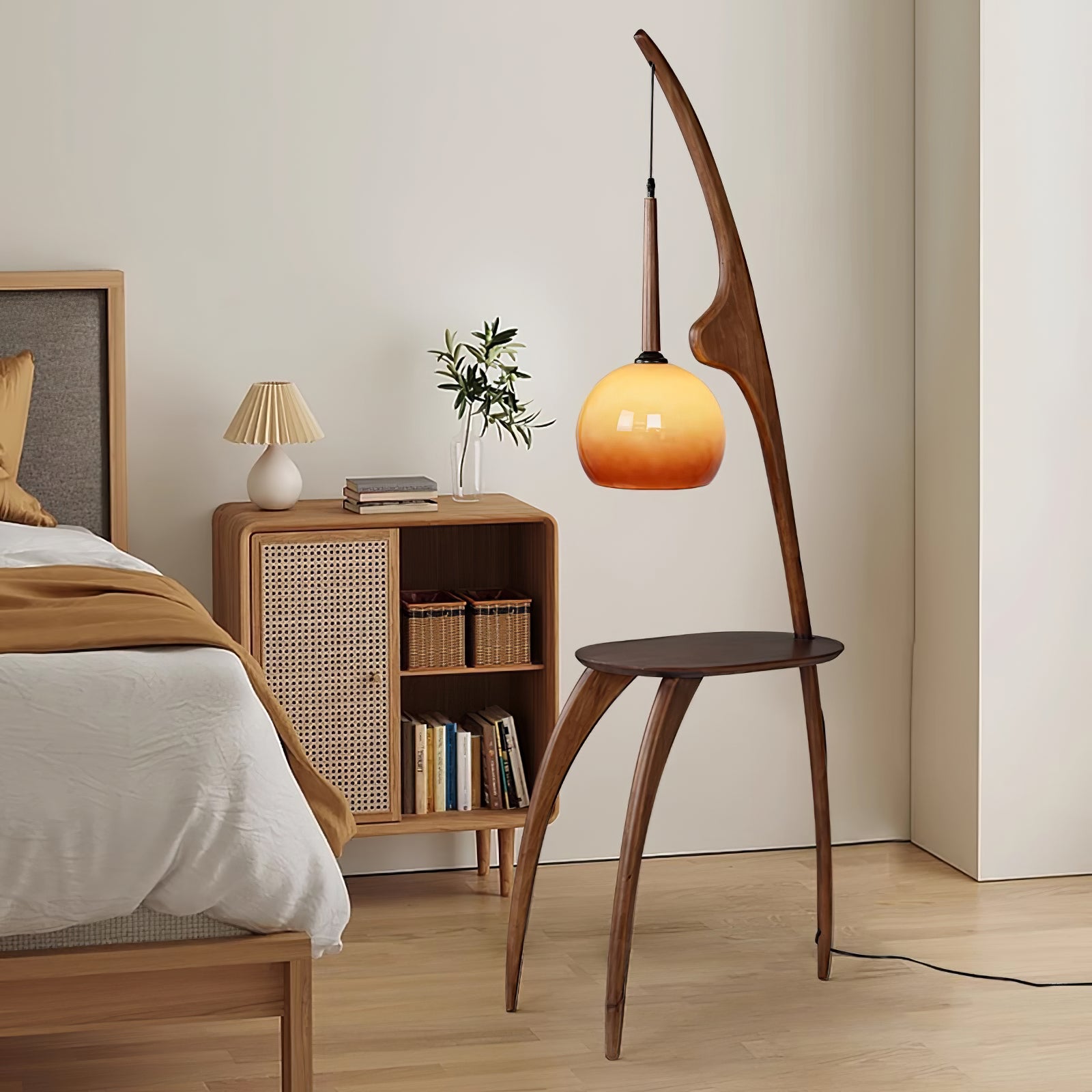 Curved Mantis Arm Floor Lamp - Lumpaz