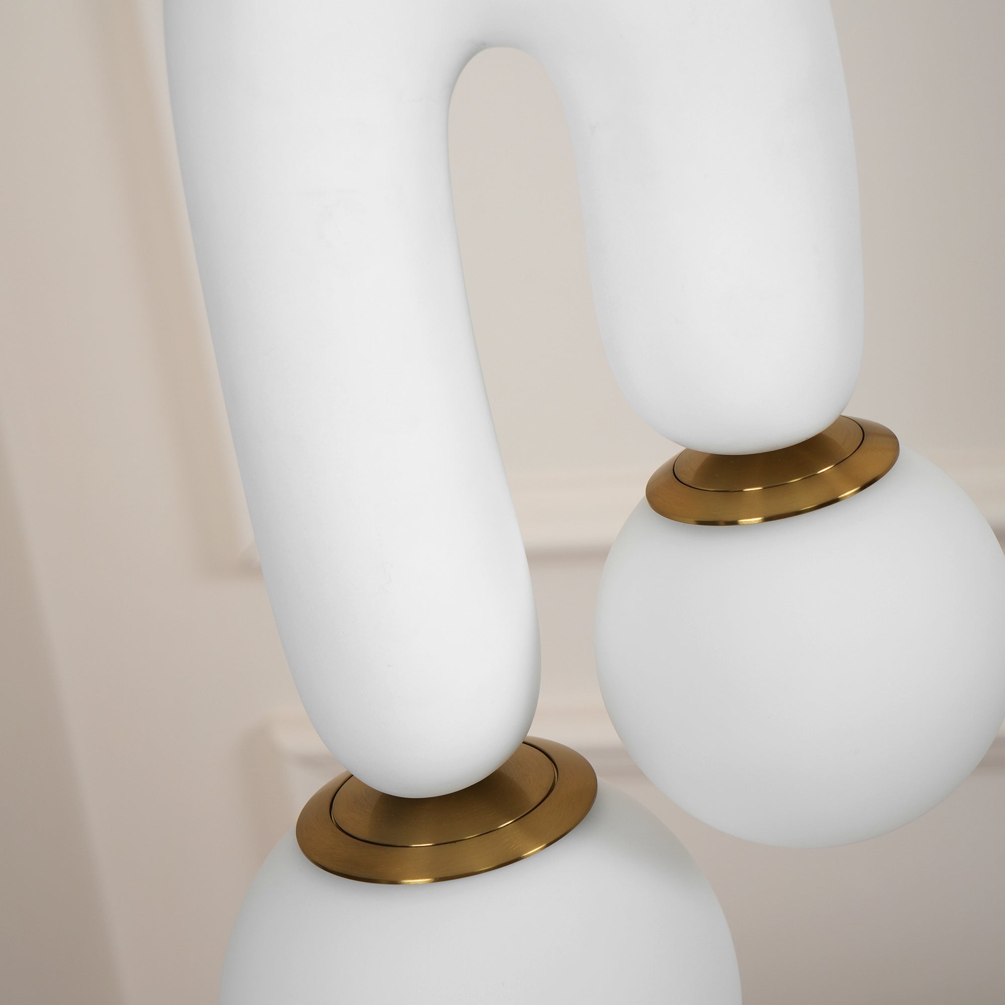 Oo Smooth Pendant Light - Lumpaz