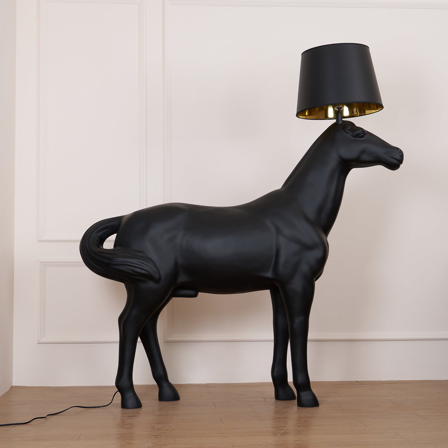 Equine Majesty Floor Lamp - Lumpaz