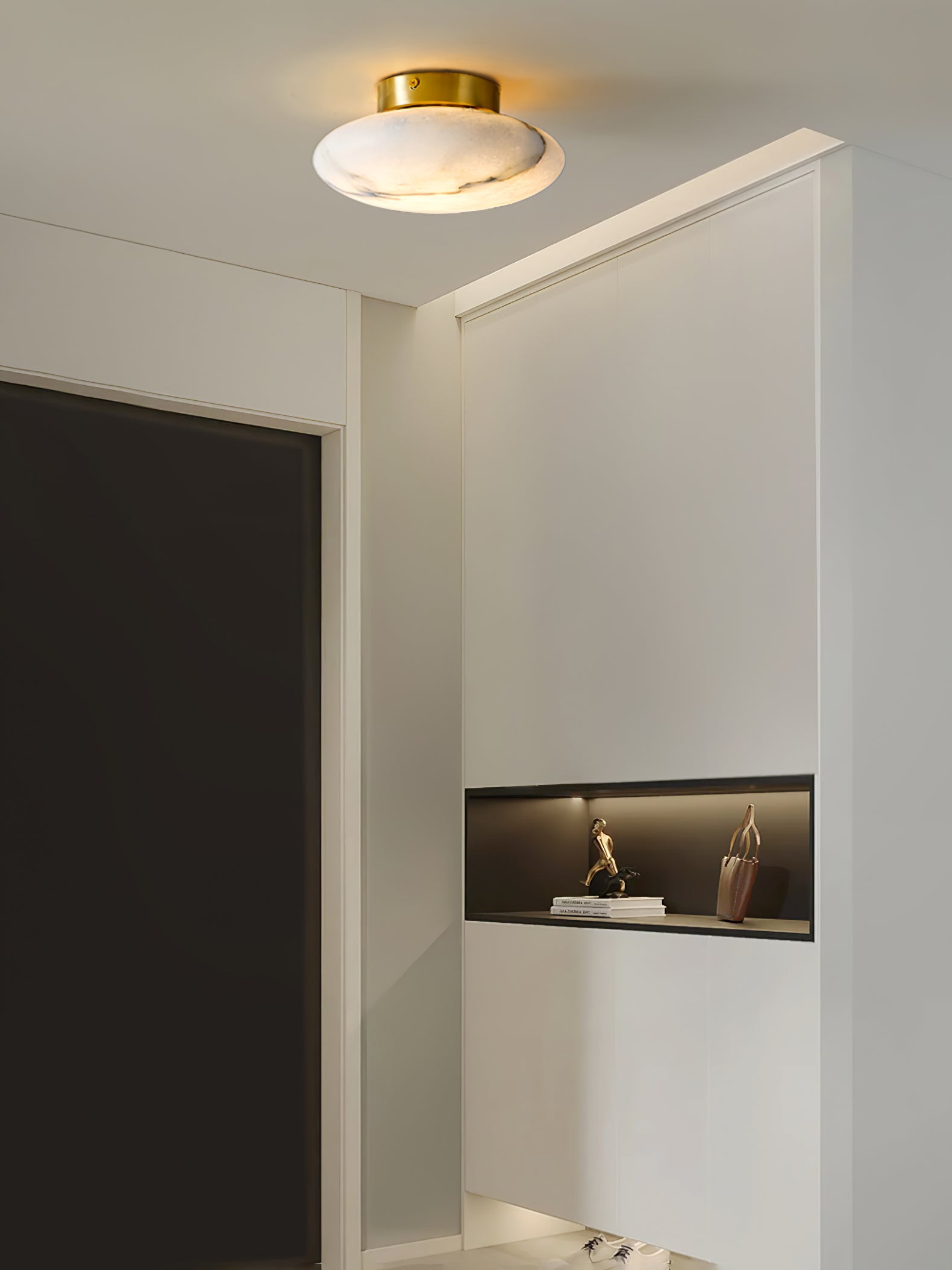 Alabaster Oval Ceiling Lamp - Lumpaz
