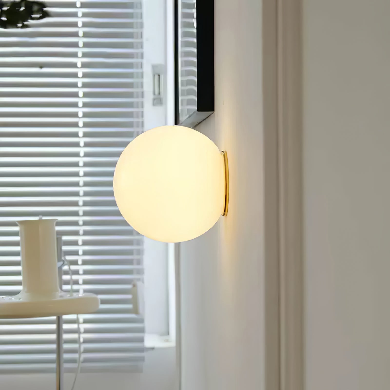 Glass Mini Orb Wall Lamp - Lumpaz