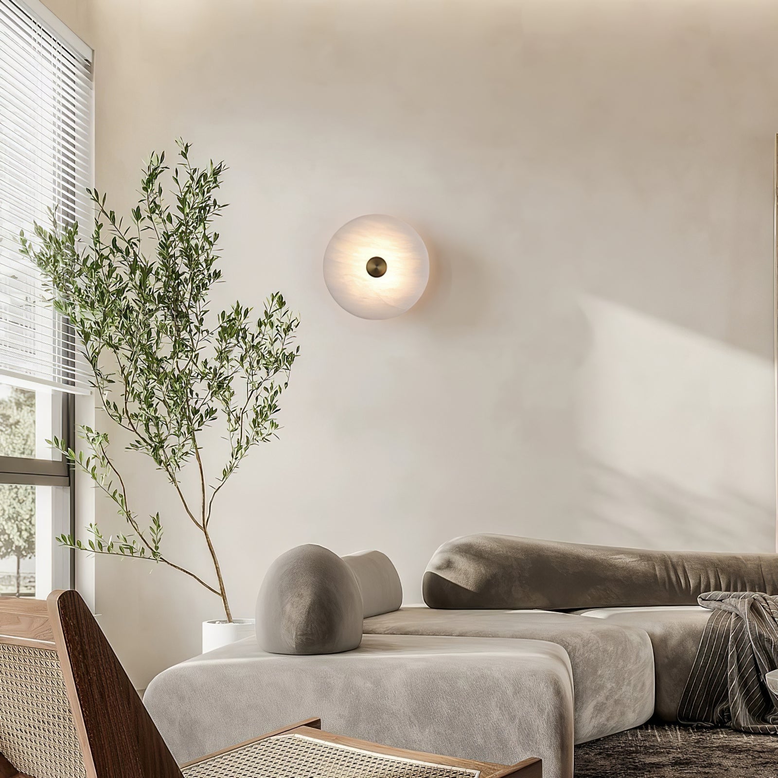 Disc Shaped Alabaster Wall Light - Lumpaz