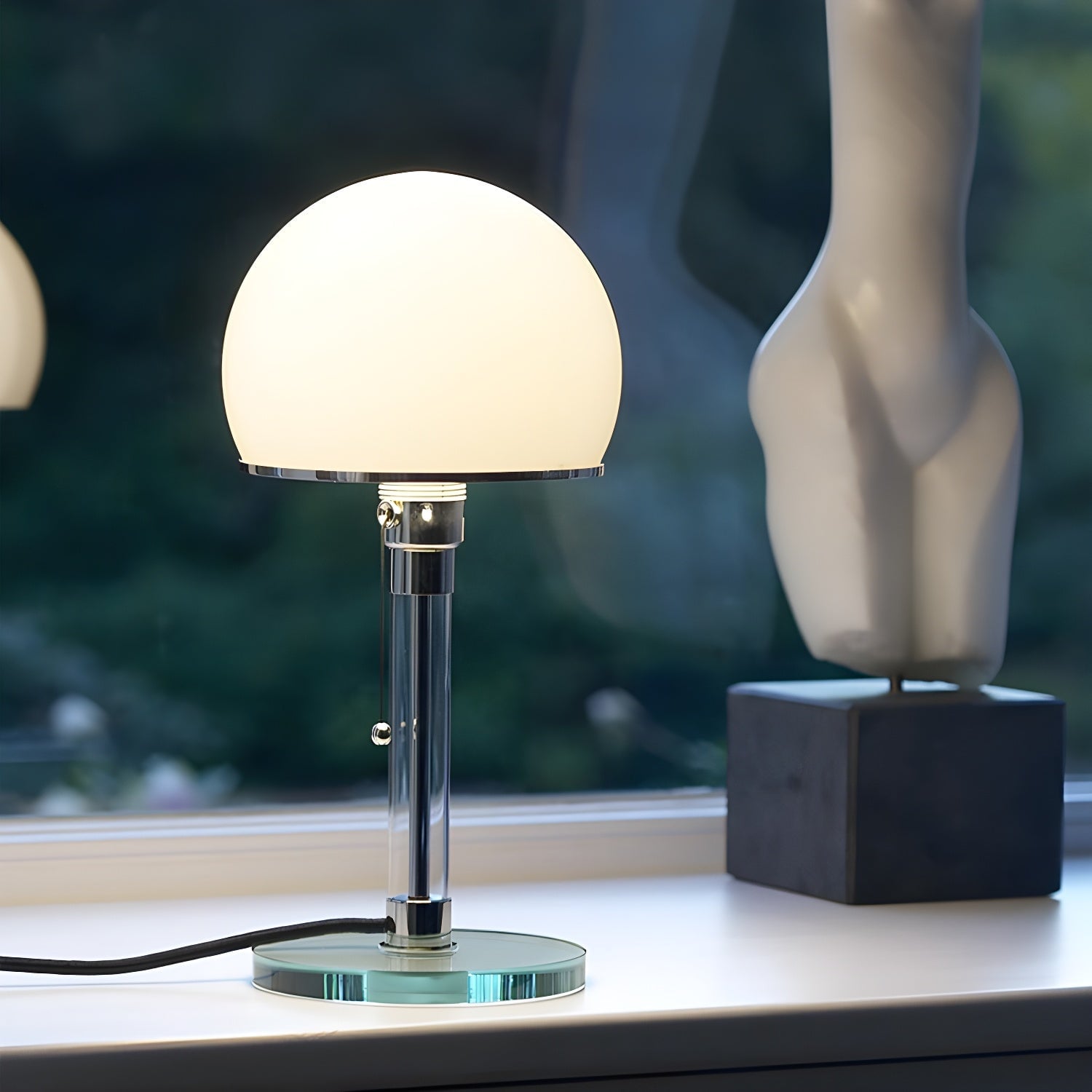 Globe Glass Table Lamp - Lumpaz