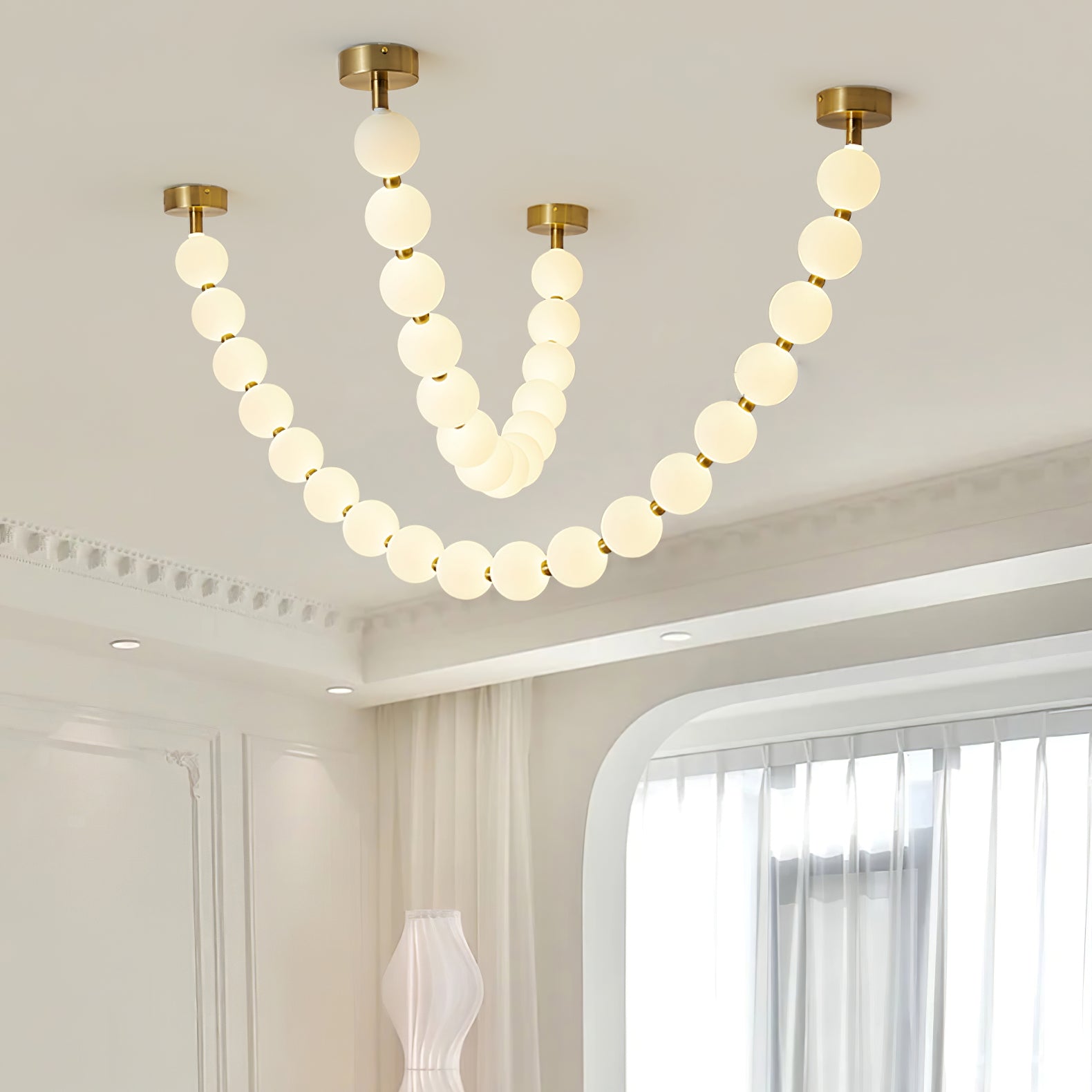 Pearl Necklace Balls Chandelier - Lumpaz