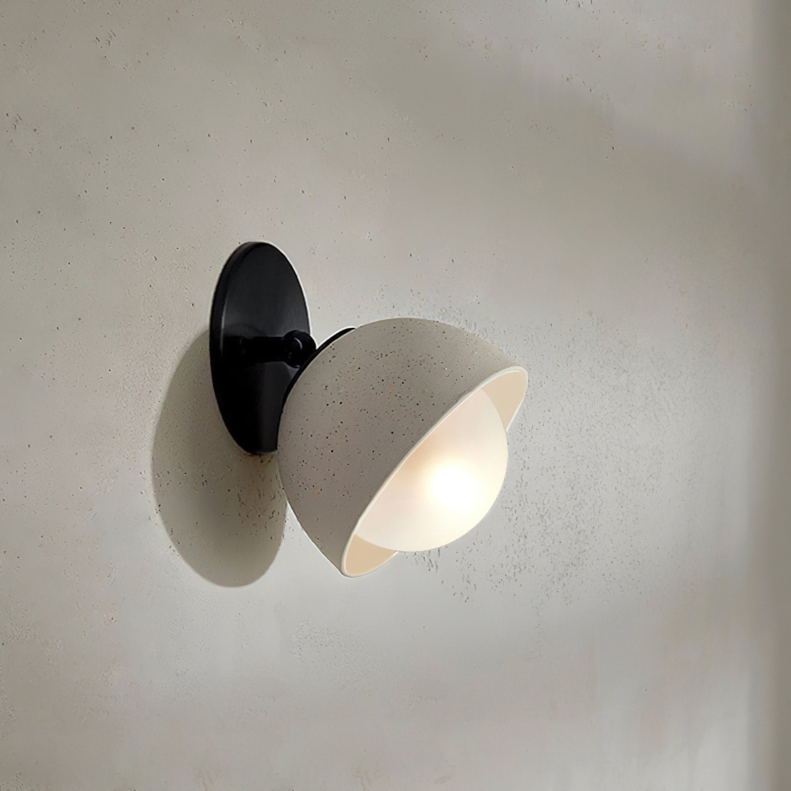 Tranquil Travertine Wall Light - Lumpaz