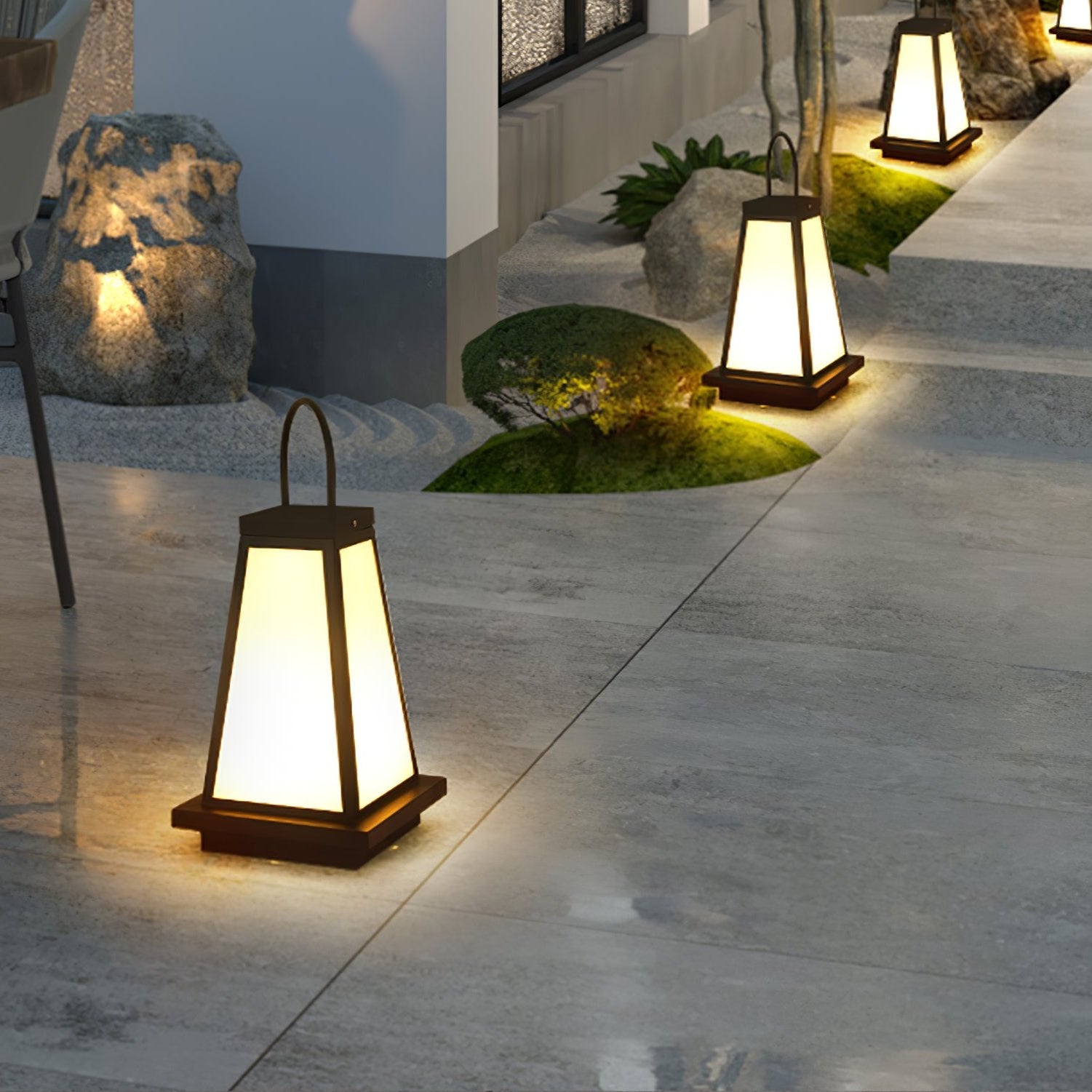 Roam Lantern Solar Outdoor Lamp - Lumpaz