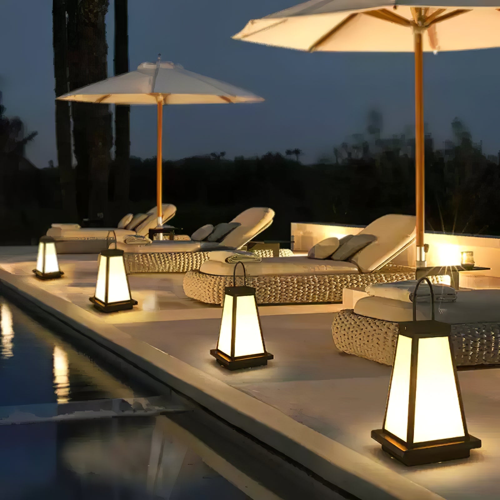 Roam Lantern Solar Outdoor Lamp - Lumpaz