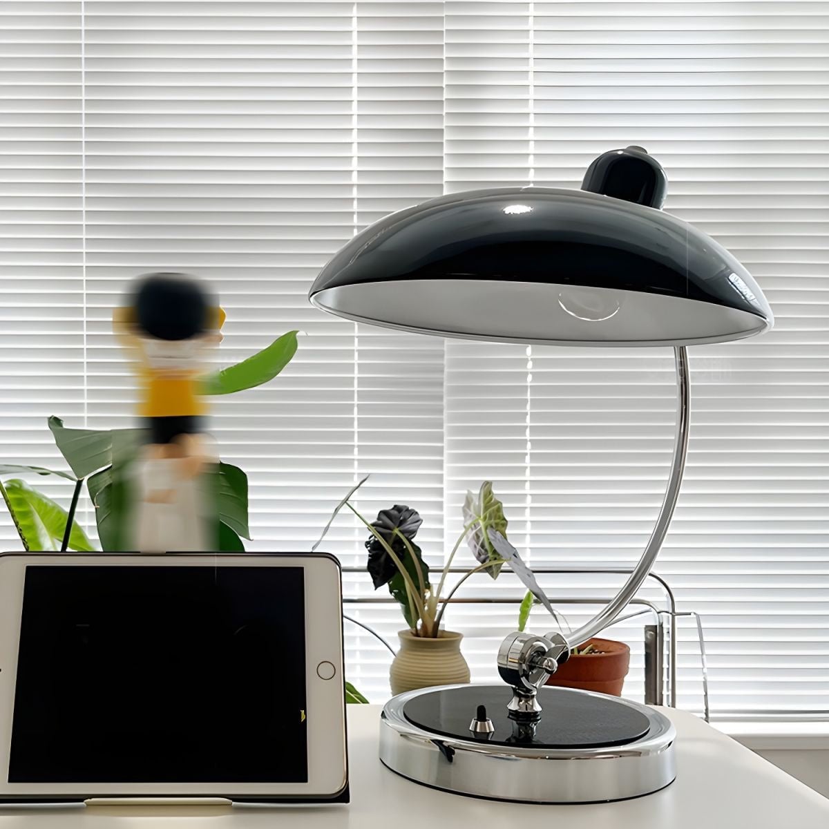 Retro Curve Desk Lamp - Lumpaz
