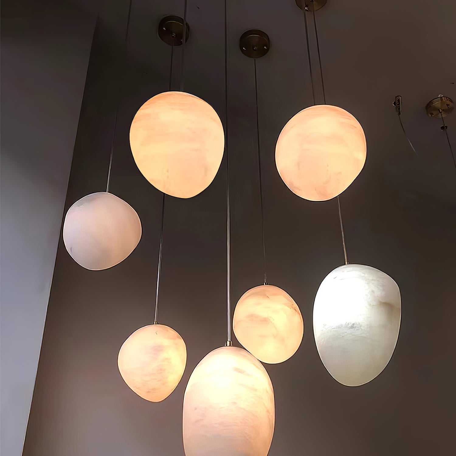 Pebbles Alabaster Pendant Lamp - Lumpaz
