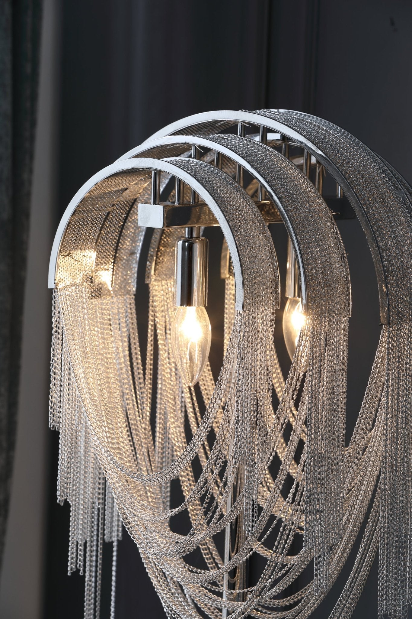 Chains Tassel Table Lamp - Lumpaz