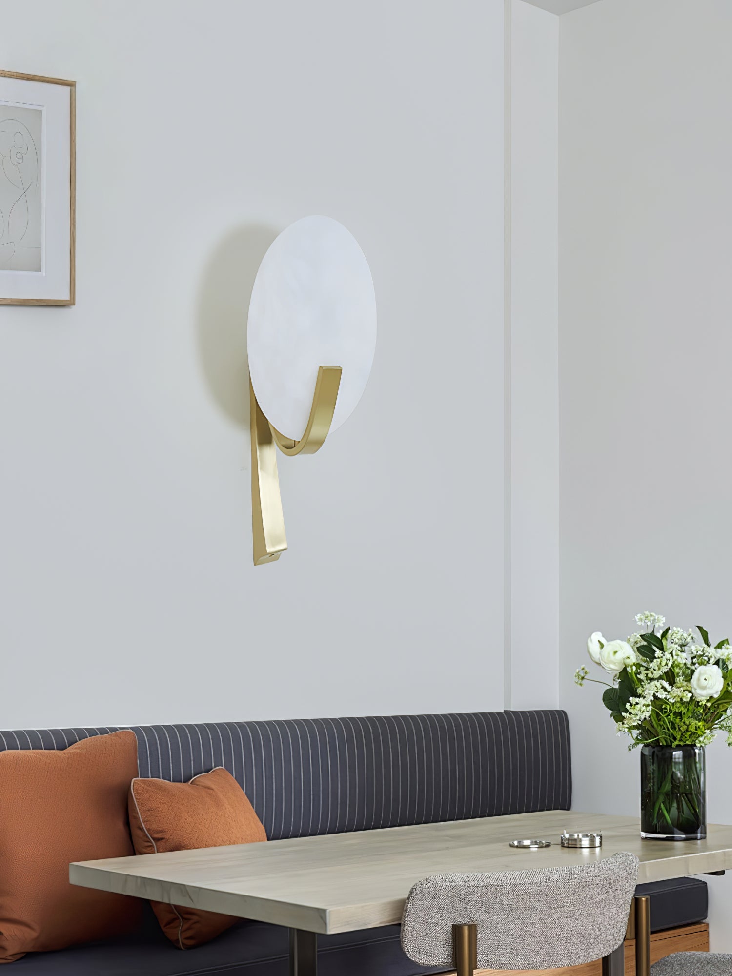 Alice Alabaster Plug-in Wall Lamp - Lumpaz