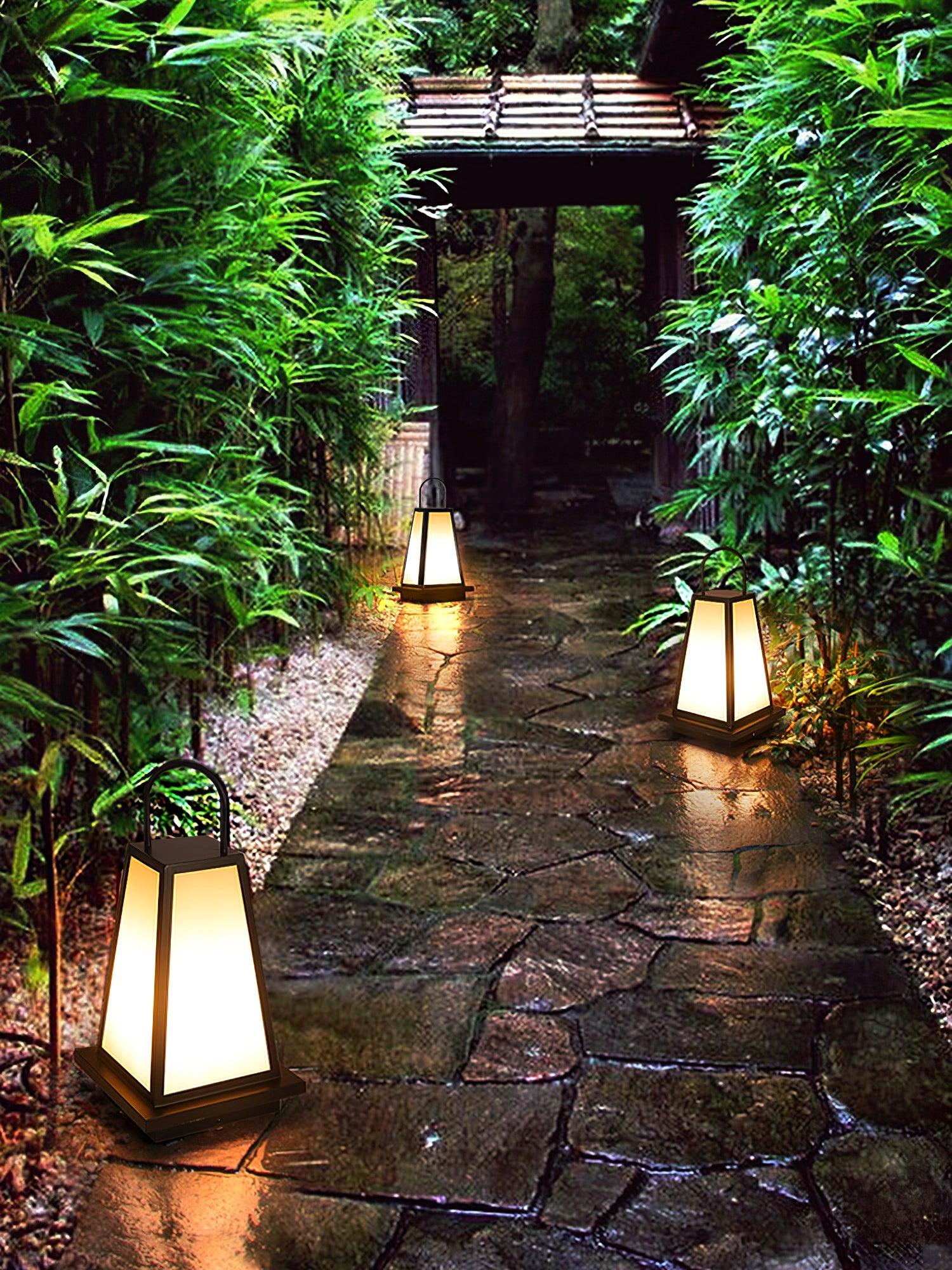 Roam Lantern Solar Outdoor Lamp - Lumpaz