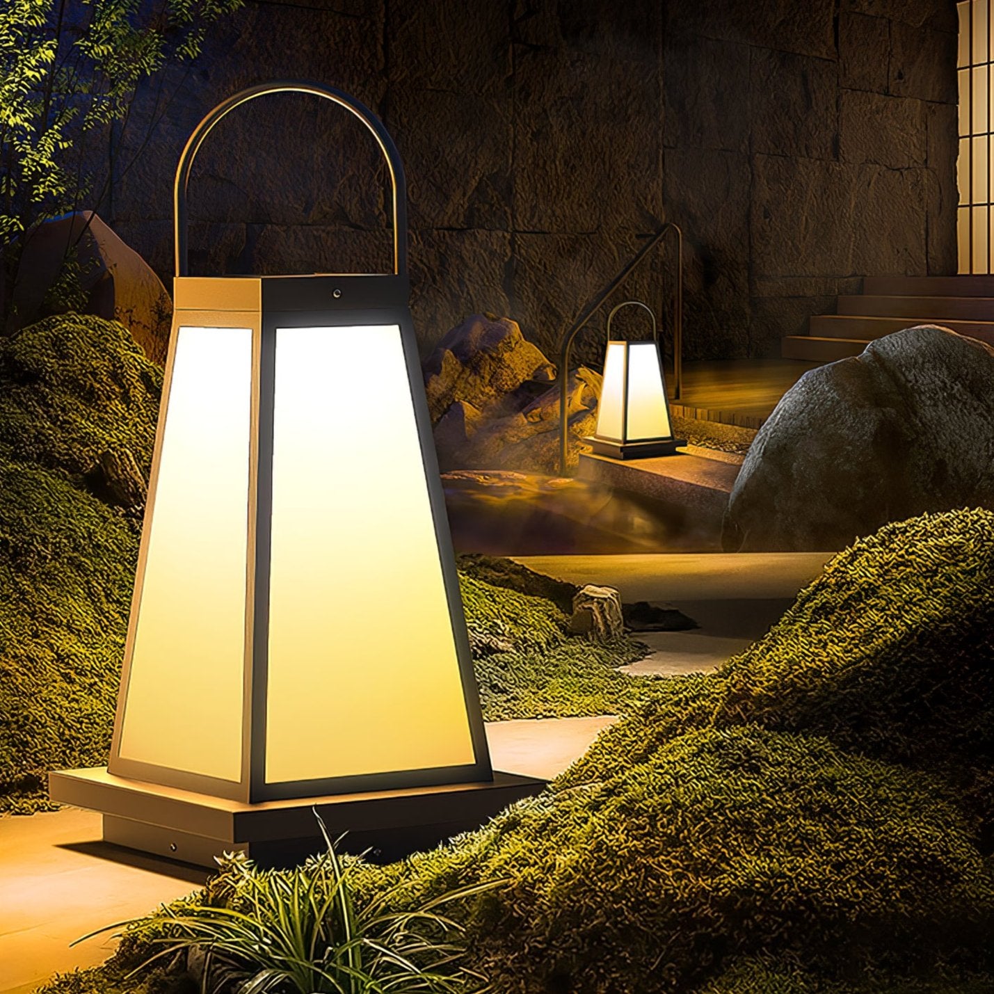 Roam Lantern Solar Outdoor Lamp - Lumpaz