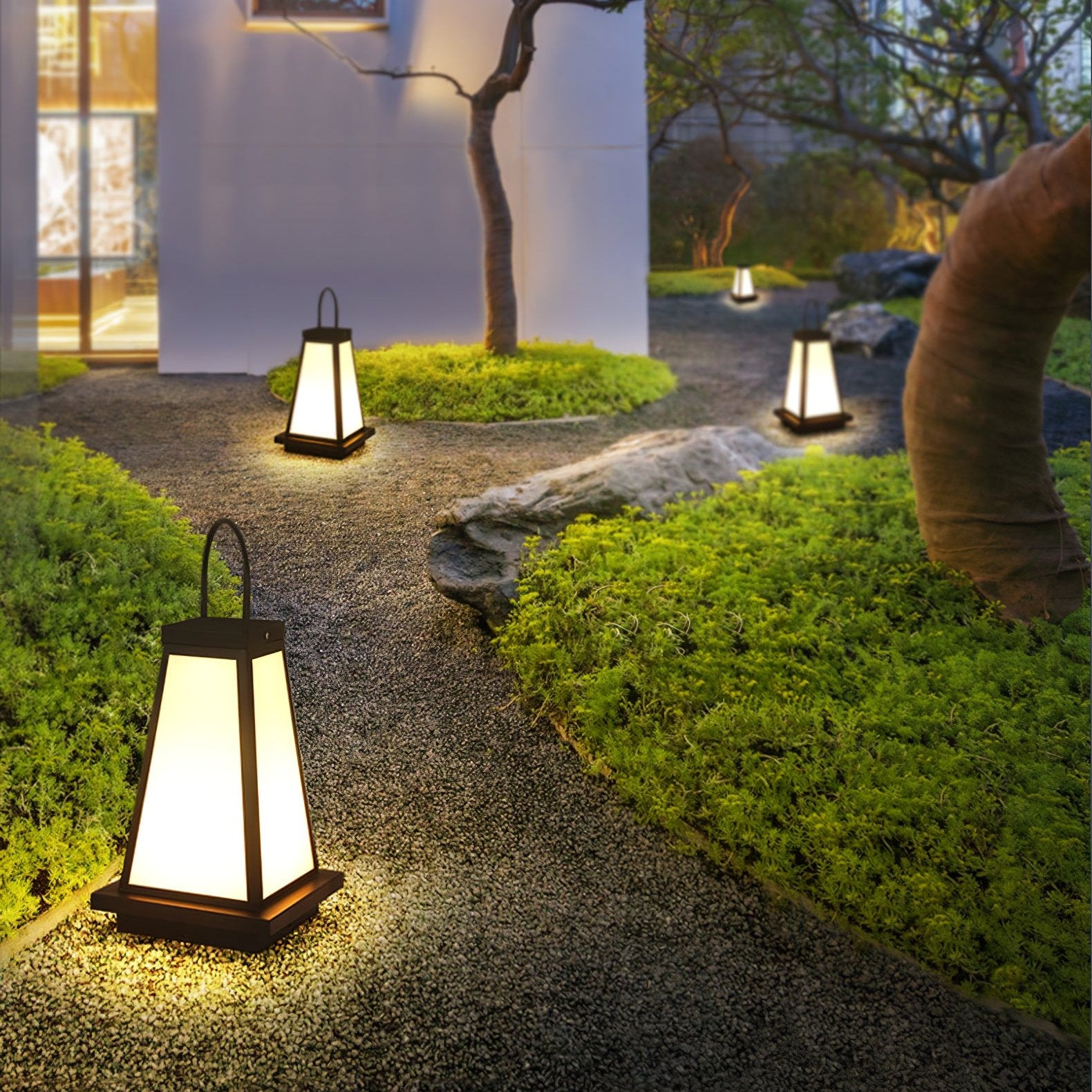 Roam Lantern Solar Outdoor Lamp - Lumpaz