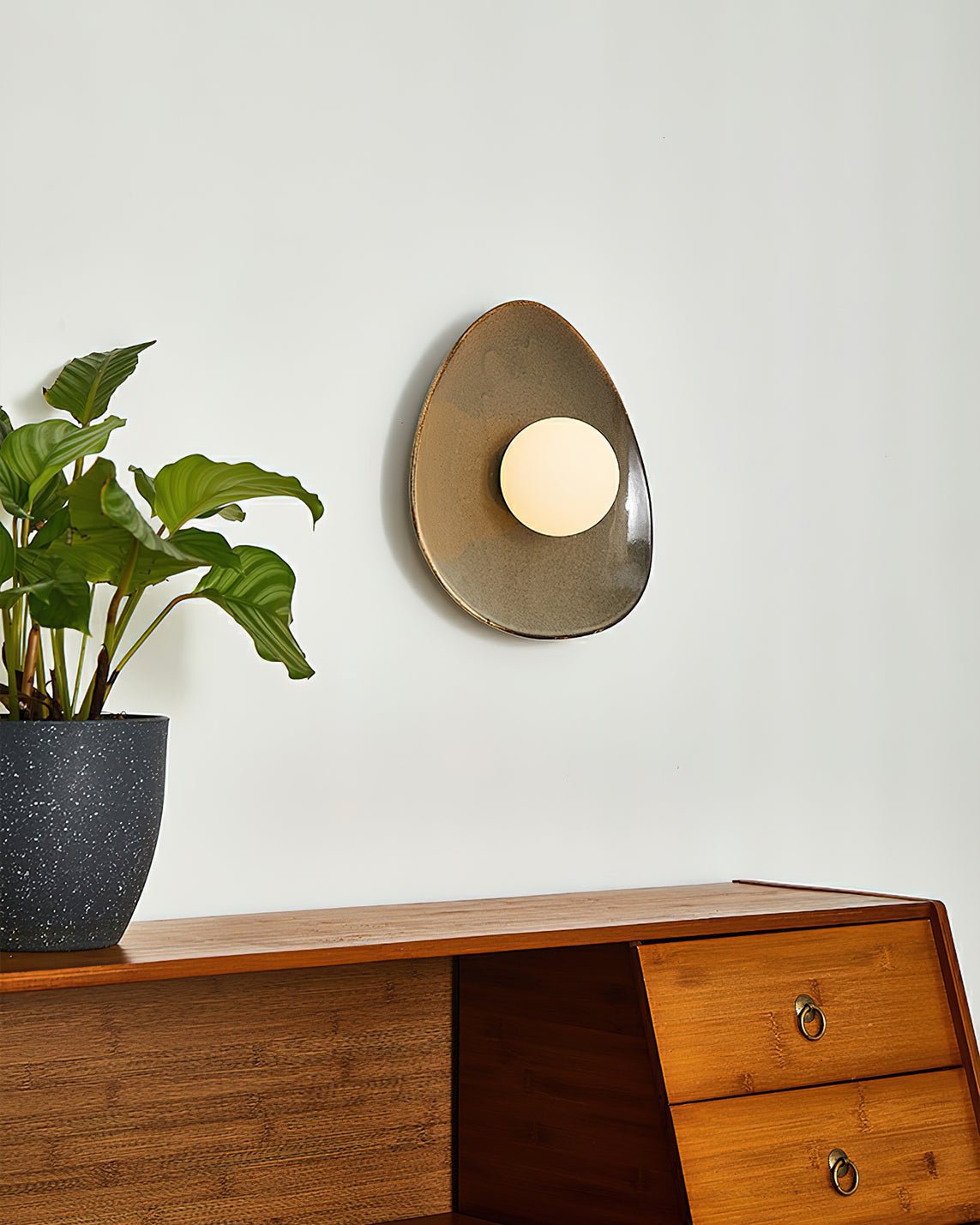 Pebble Disc Wall Light - Lumpaz