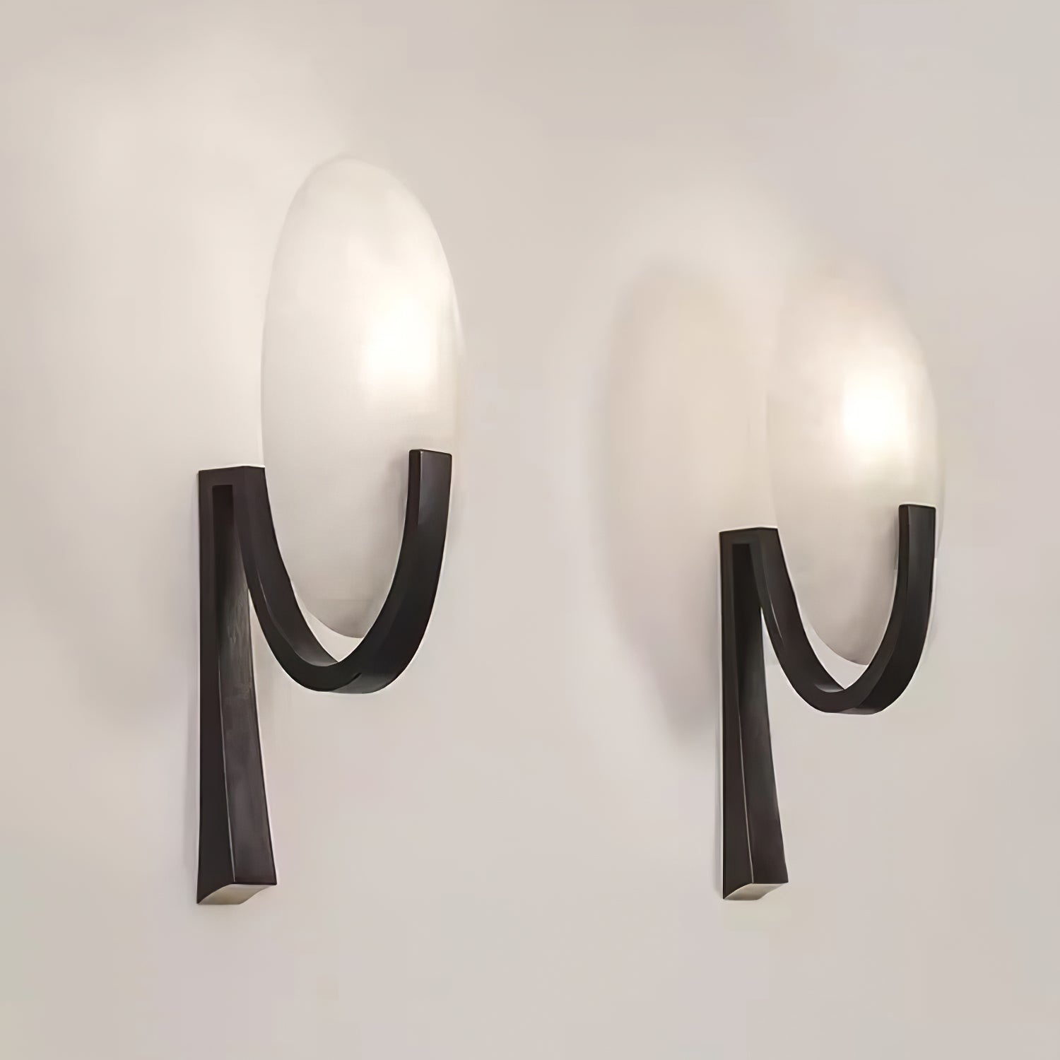 Alice Alabaster Plug-in Wall Lamp - Lumpaz
