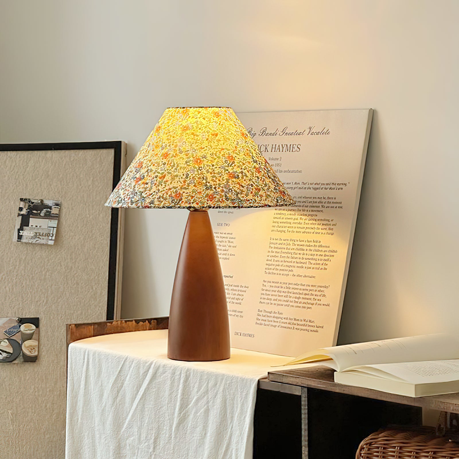 Amelia Blossom Table Lamp - Lumpaz