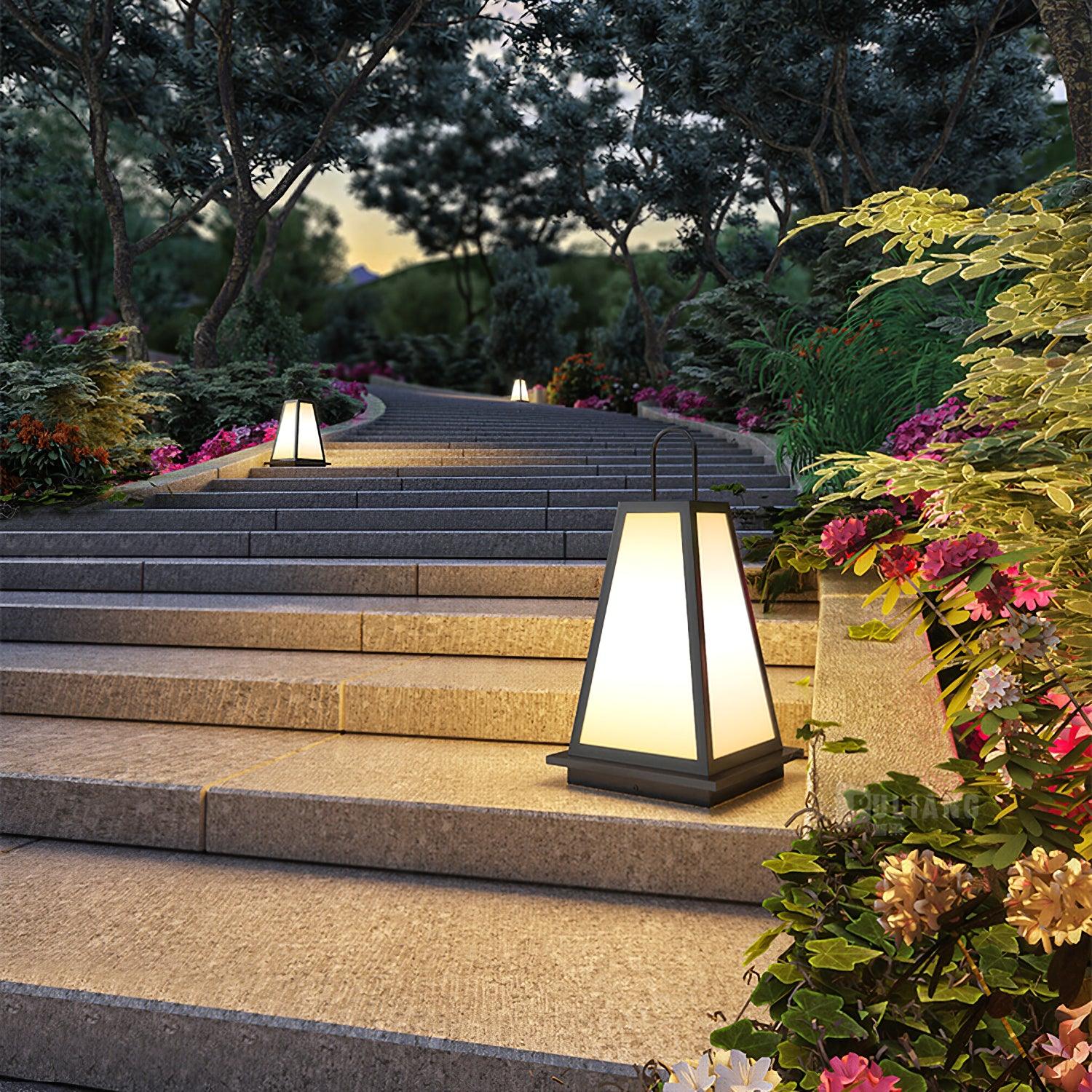 Roam Lantern Solar Outdoor Lamp - Lumpaz