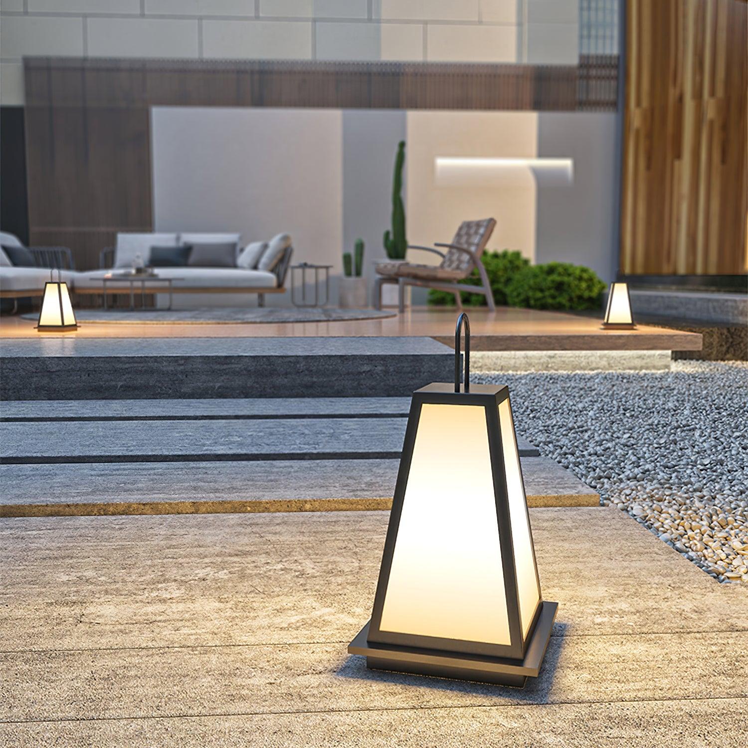 Roam Lantern Solar Outdoor Lamp - Lumpaz