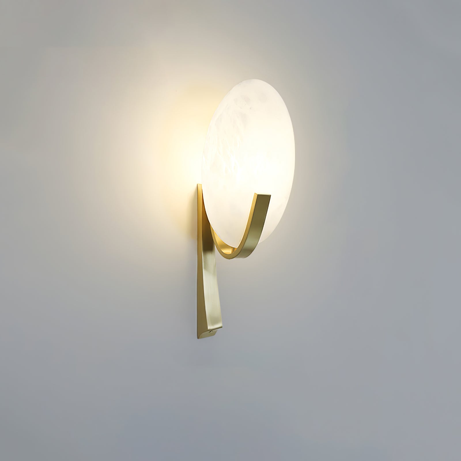 Alice Alabaster Plug-in Wall Lamp - Lumpaz