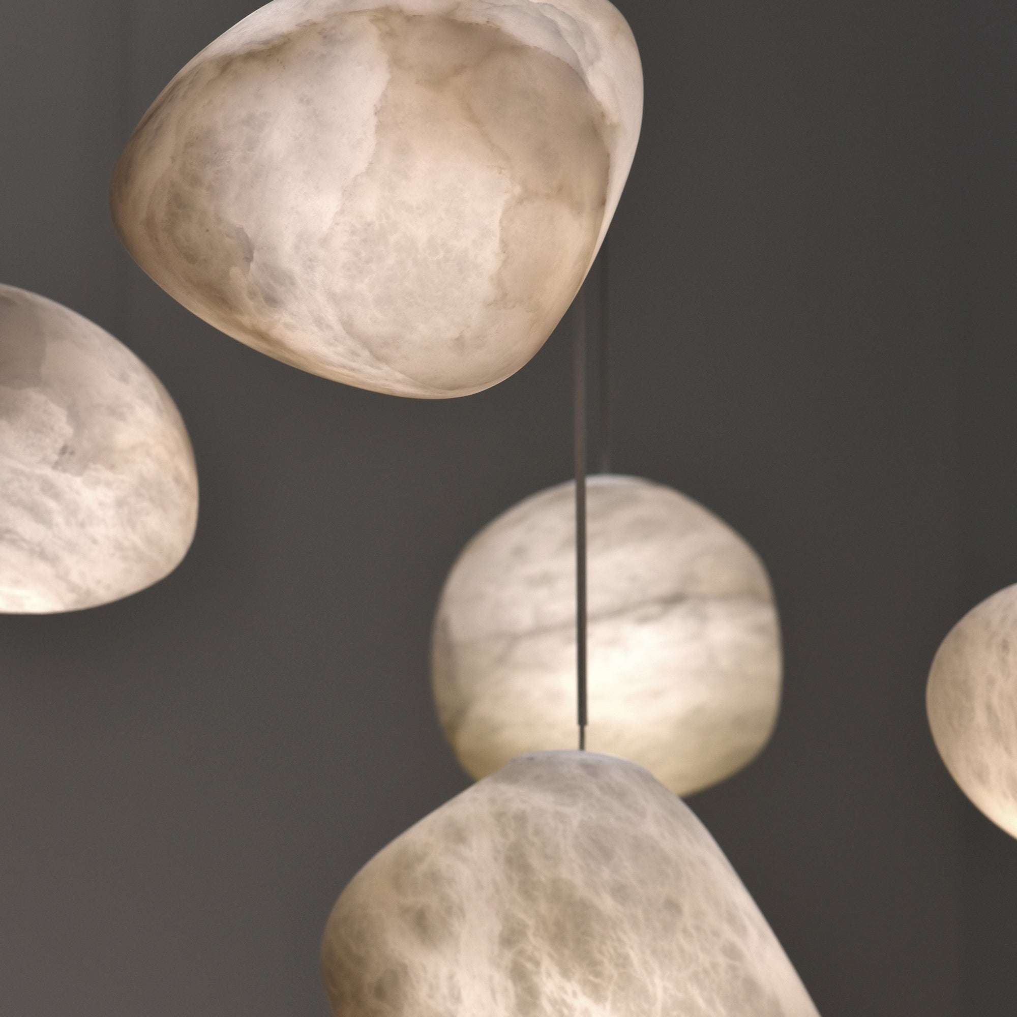 Pebbles Alabaster Pendant Lamp - Lumpaz