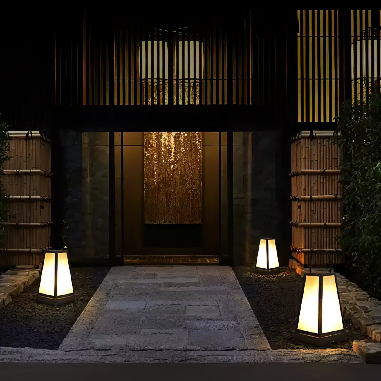 Roam Lantern Solar Outdoor Lamp - Lumpaz