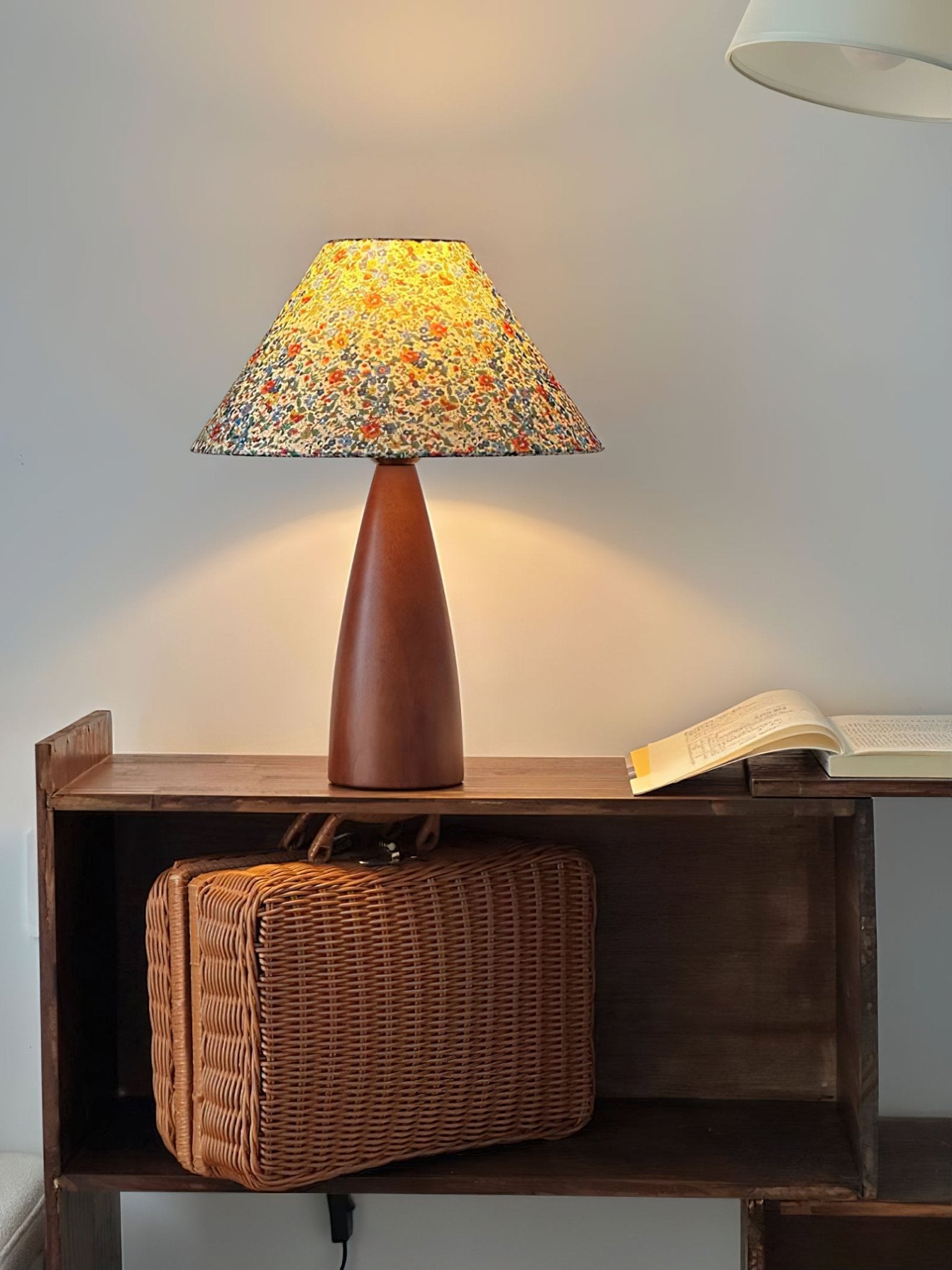 Amelia Blossom Table Lamp - Lumpaz