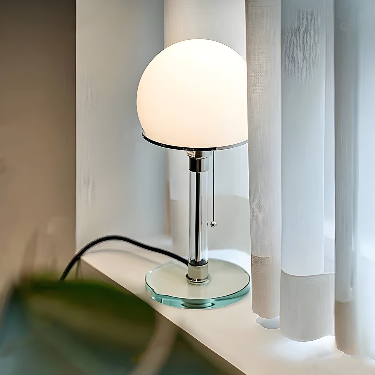 Globe Glass Table Lamp - Lumpaz