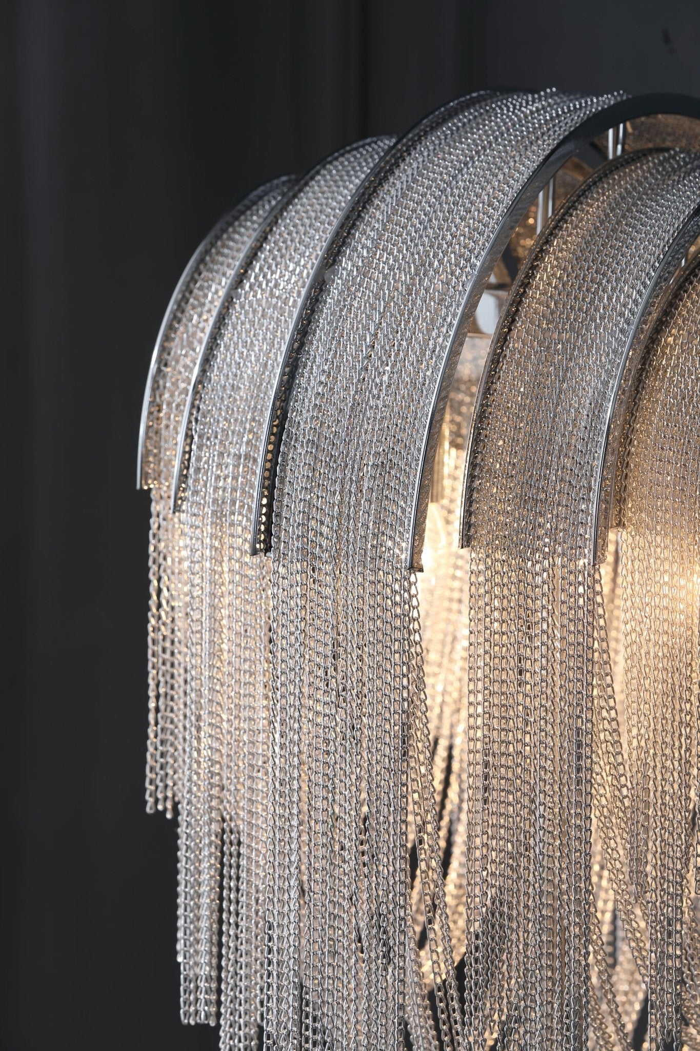 Chains Tassel Table Lamp - Lumpaz