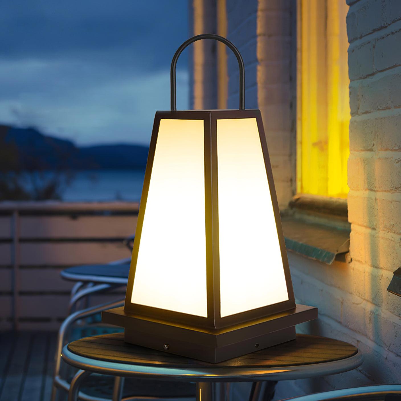 Roam Lantern Solar Outdoor Lamp - Lumpaz
