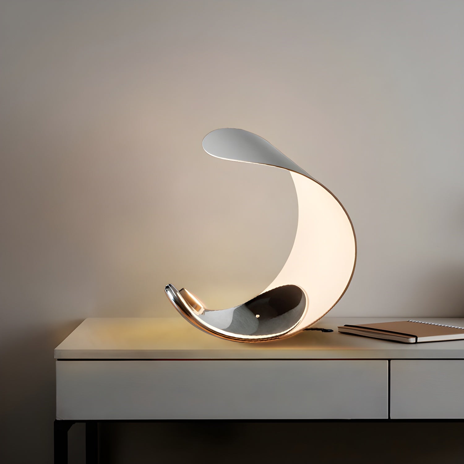 Luna Flow Table Lamp - Lumpaz